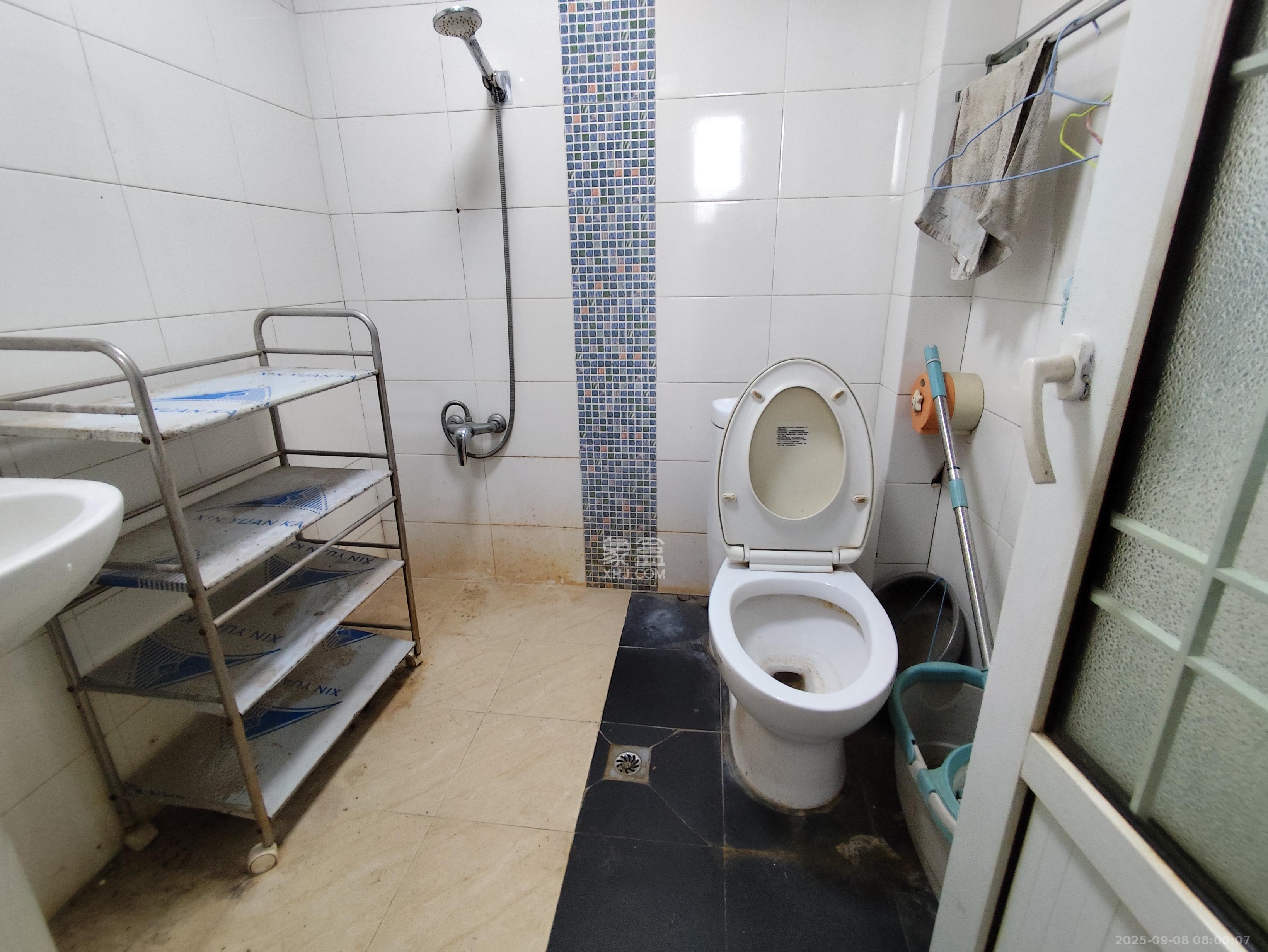 五一东村 2室2厅1卫 2000.0元/月 五一东村 2室2厅1卫 2000.0元/月室内图