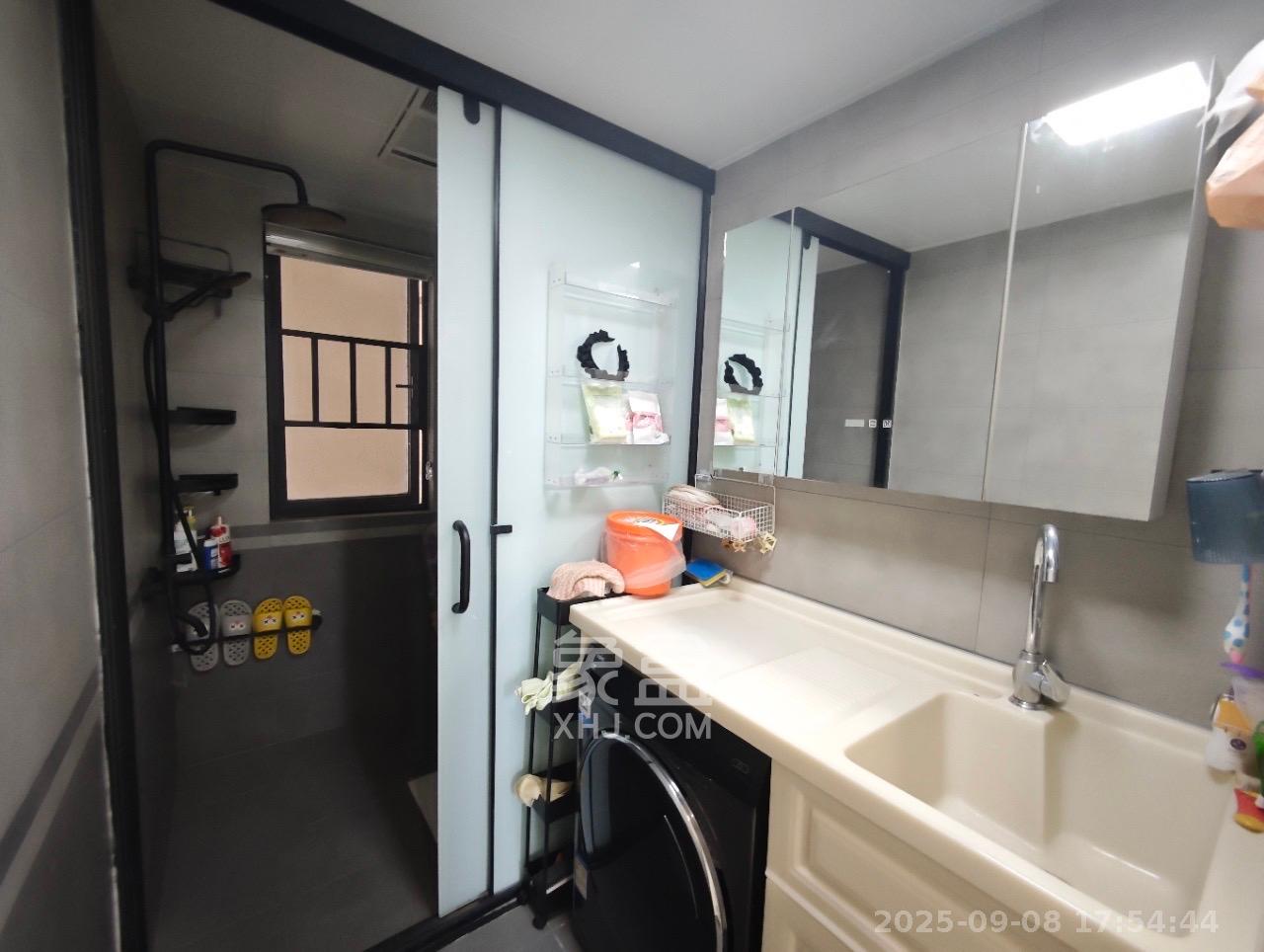 京武浪琴山一、二期 1室1厅1卫 2300.0元/月 京武浪琴山一、二期 1室1厅1卫 2300.0元/月室内图