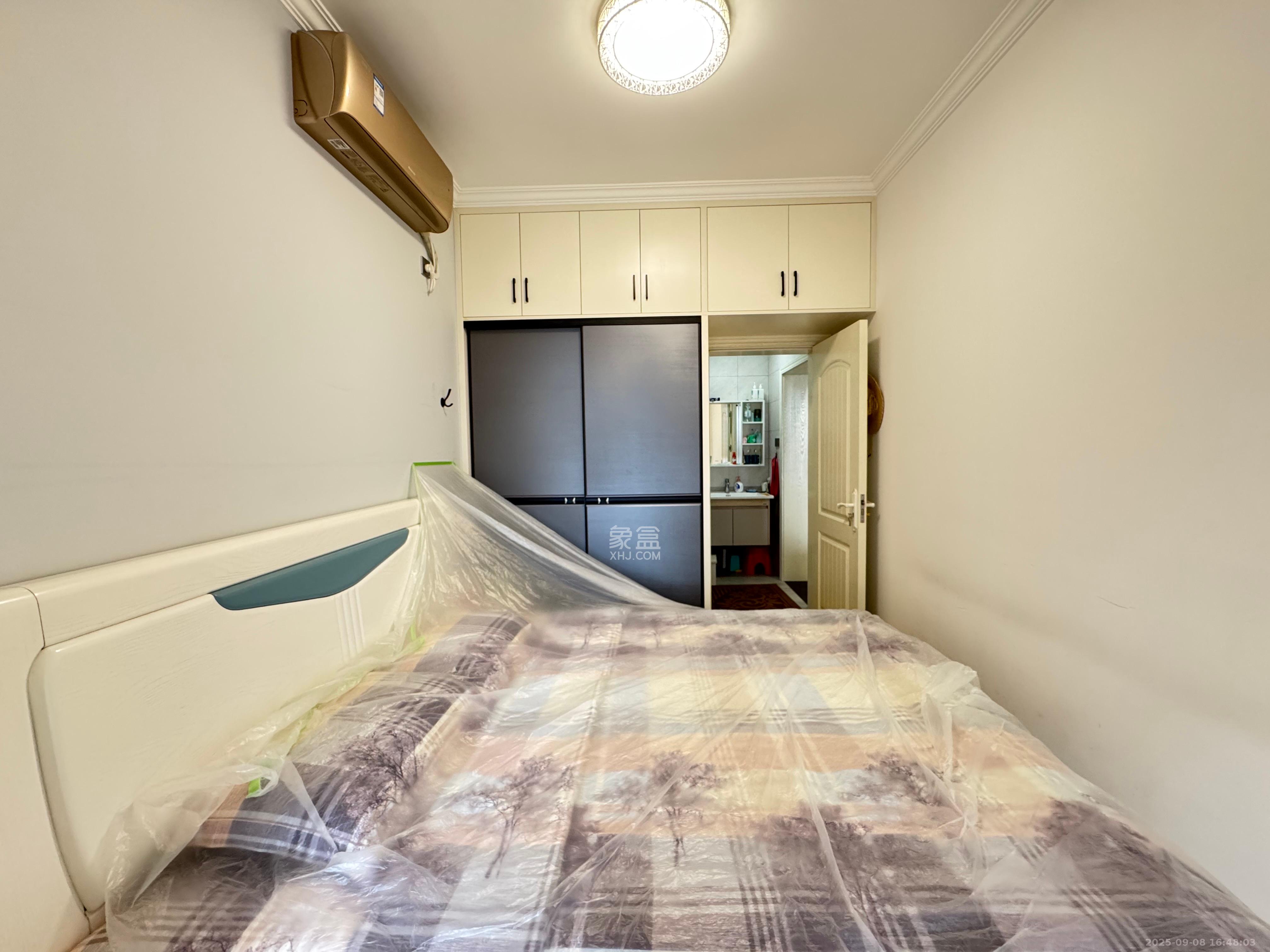 环亚高铁芯城  3室2厅2卫    3300.0元/月室内图