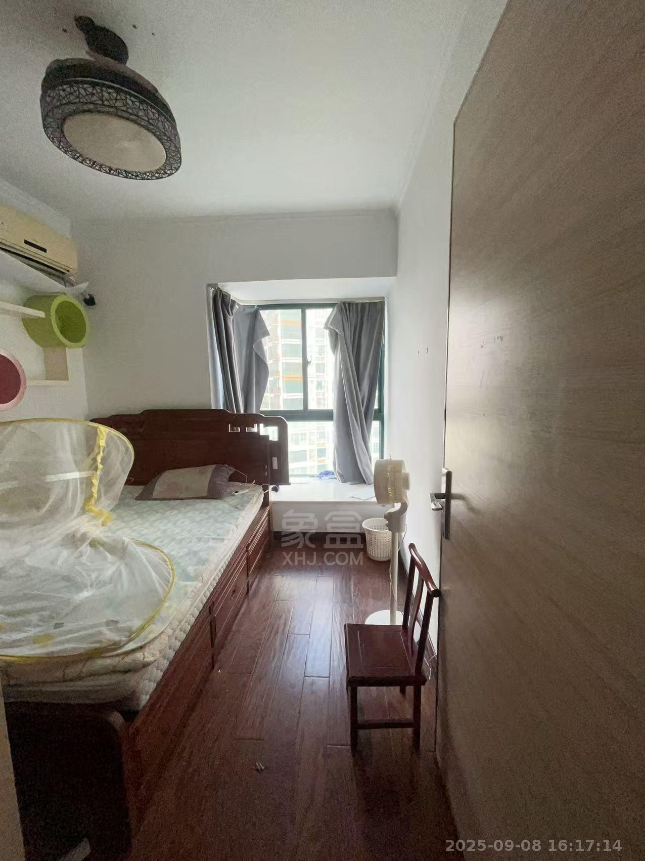 经世皇城 3室2厅2卫 1400.0元/月 经世皇城 3室2厅2卫 1400.0元/月室内图