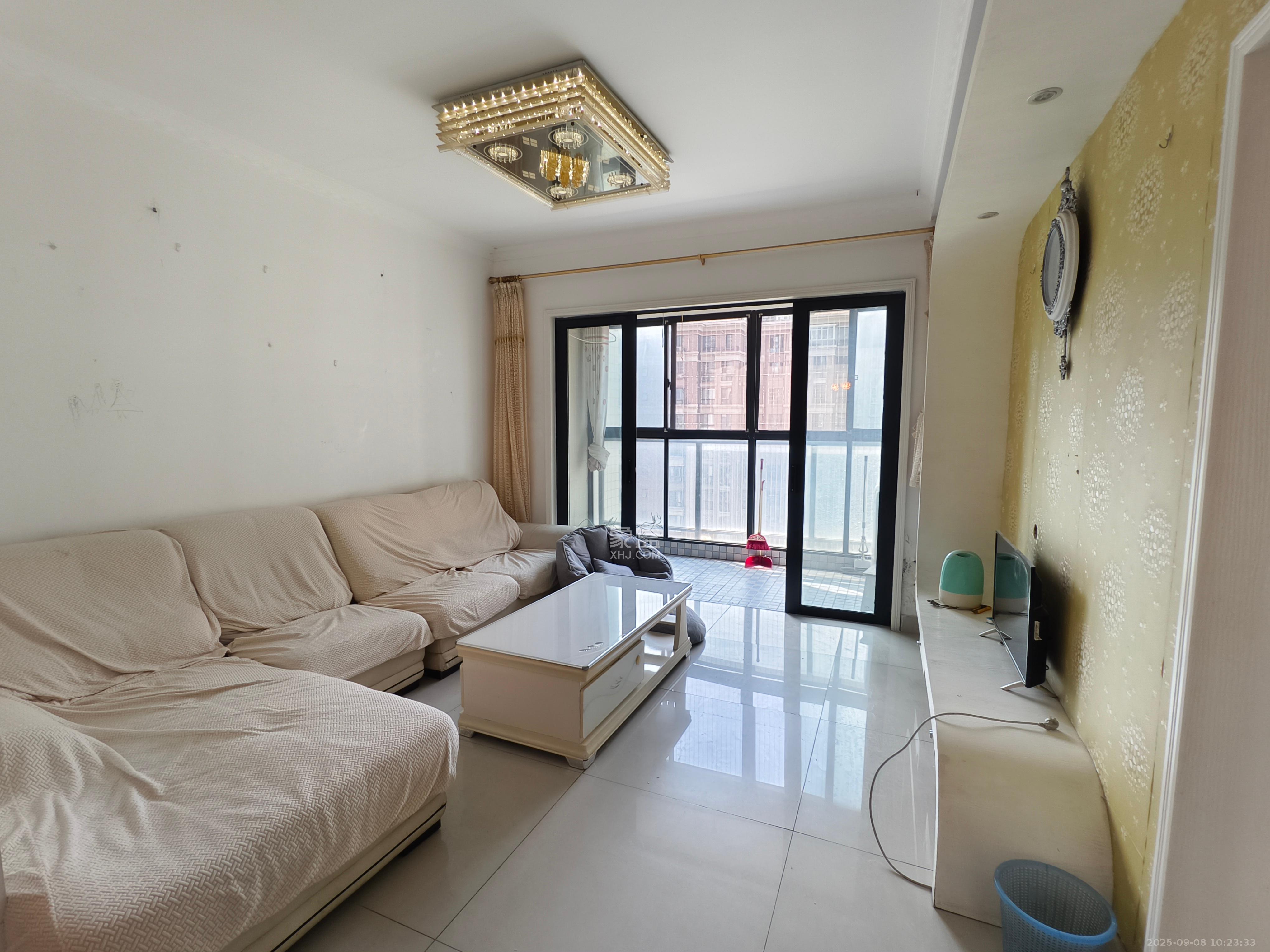 蓝山郡  2室1厅1卫    1800.0元/月 蓝山郡  2室1厅1卫    1800.0元/月室内图