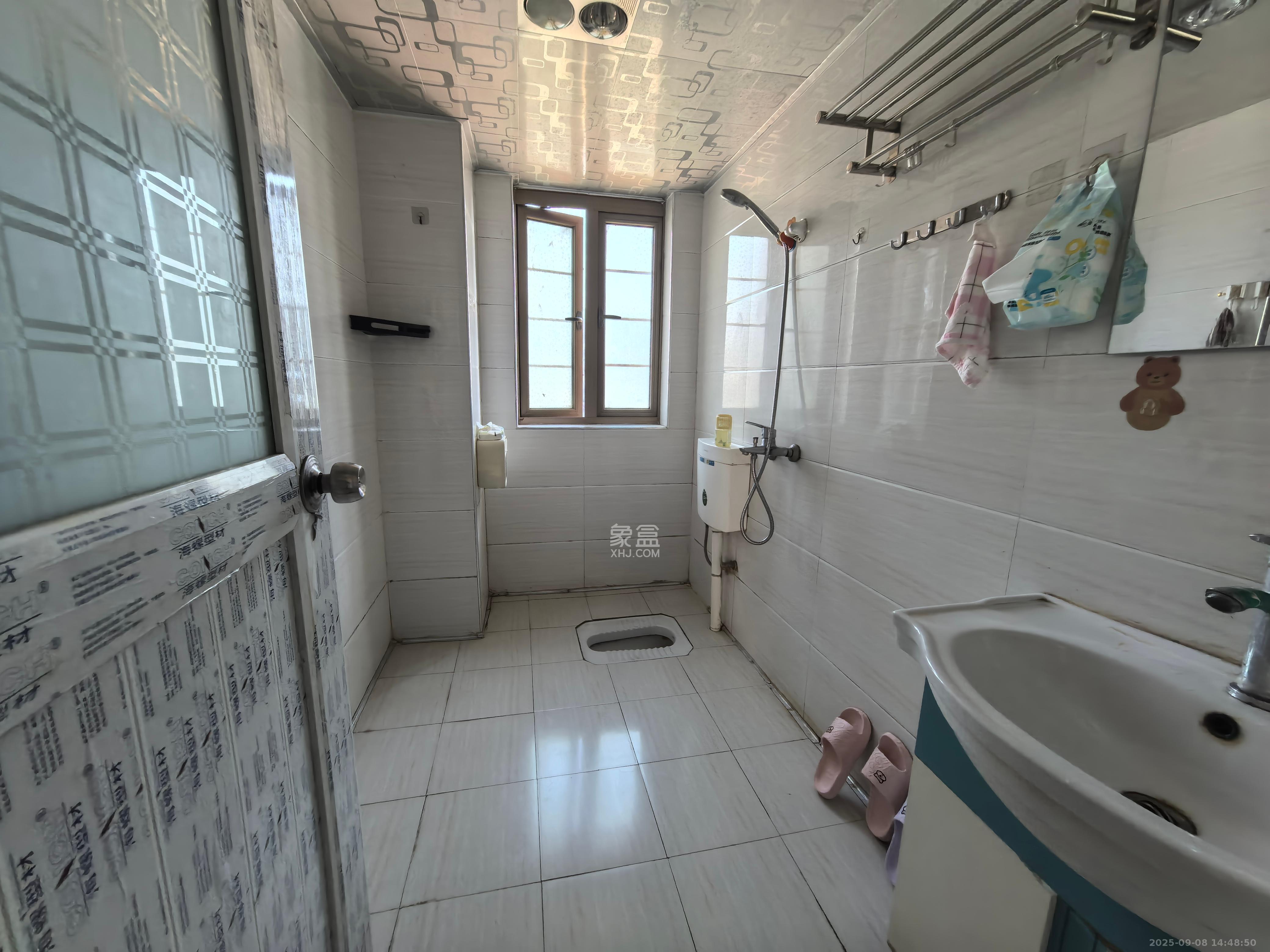 长沙玫瑰园  3室2厅2卫    1700.0元/月室内图