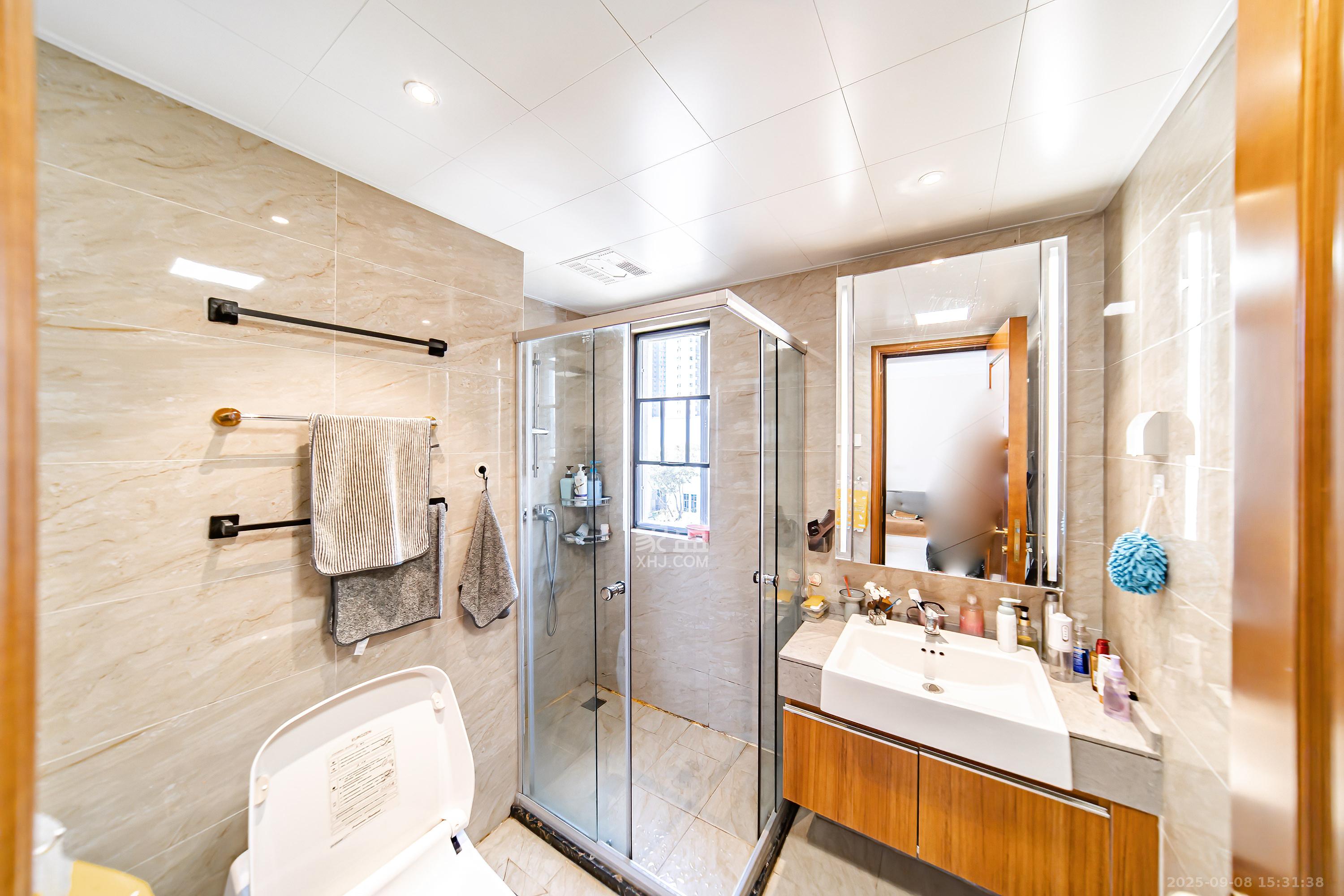 恒大文化旅游城A区  2室2厅1卫    50.8万 恒大文化旅游城A区  2室2厅1卫    50.8万卫生间