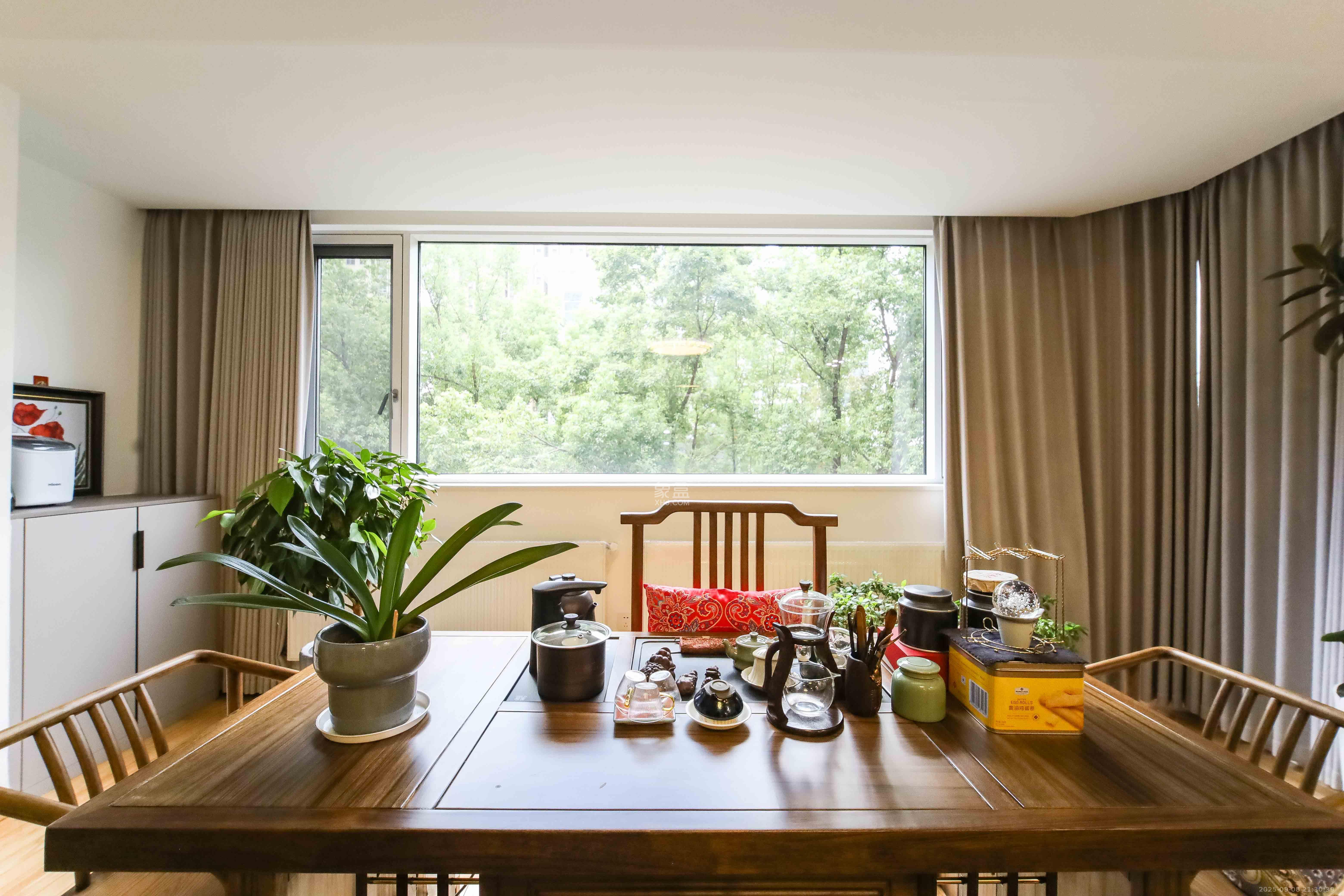 腾达家园（市交通局职工宿舍）  5室3厅2卫    210.0万阳台