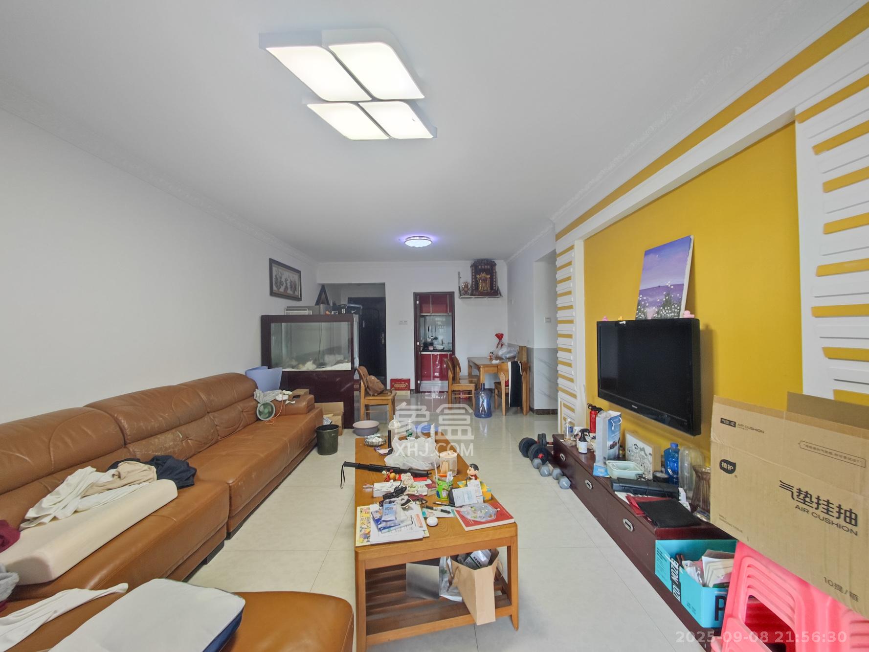 弘欣公寓  2室1厅1卫    48.0万客厅
