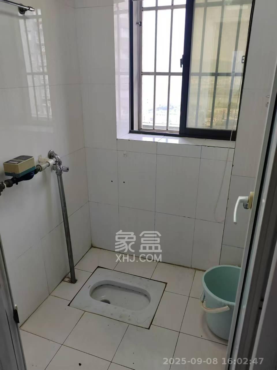 嘉顿新天地  2室1厅1卫    2500.0元/月室内图