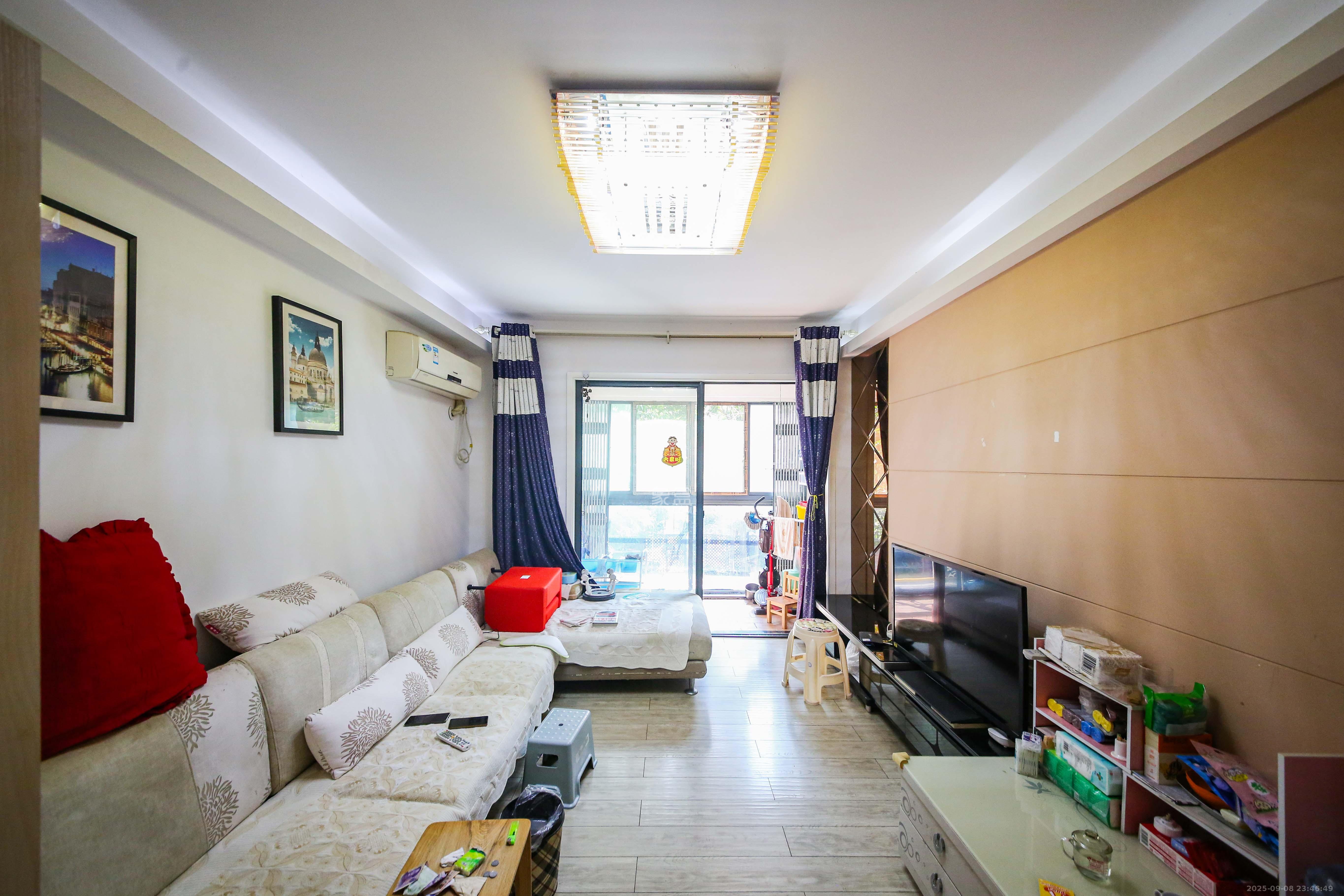 博林金谷 2室2厅1卫 70.0万 博林金谷 2室2厅1卫 70.0万客厅