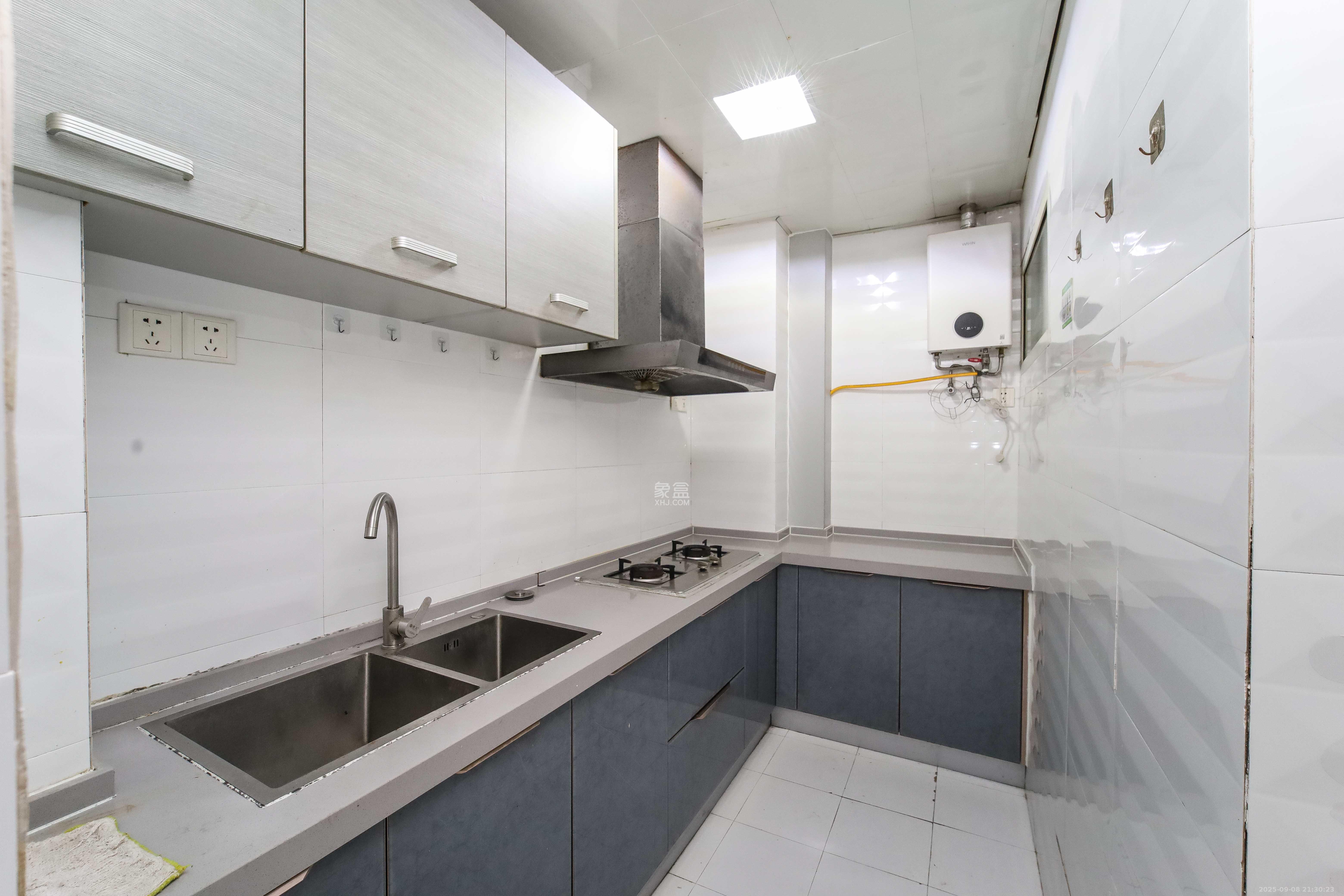 山水华景  3室2厅1卫    68.0万 山水华景  3室2厅1卫    68.0万厨房