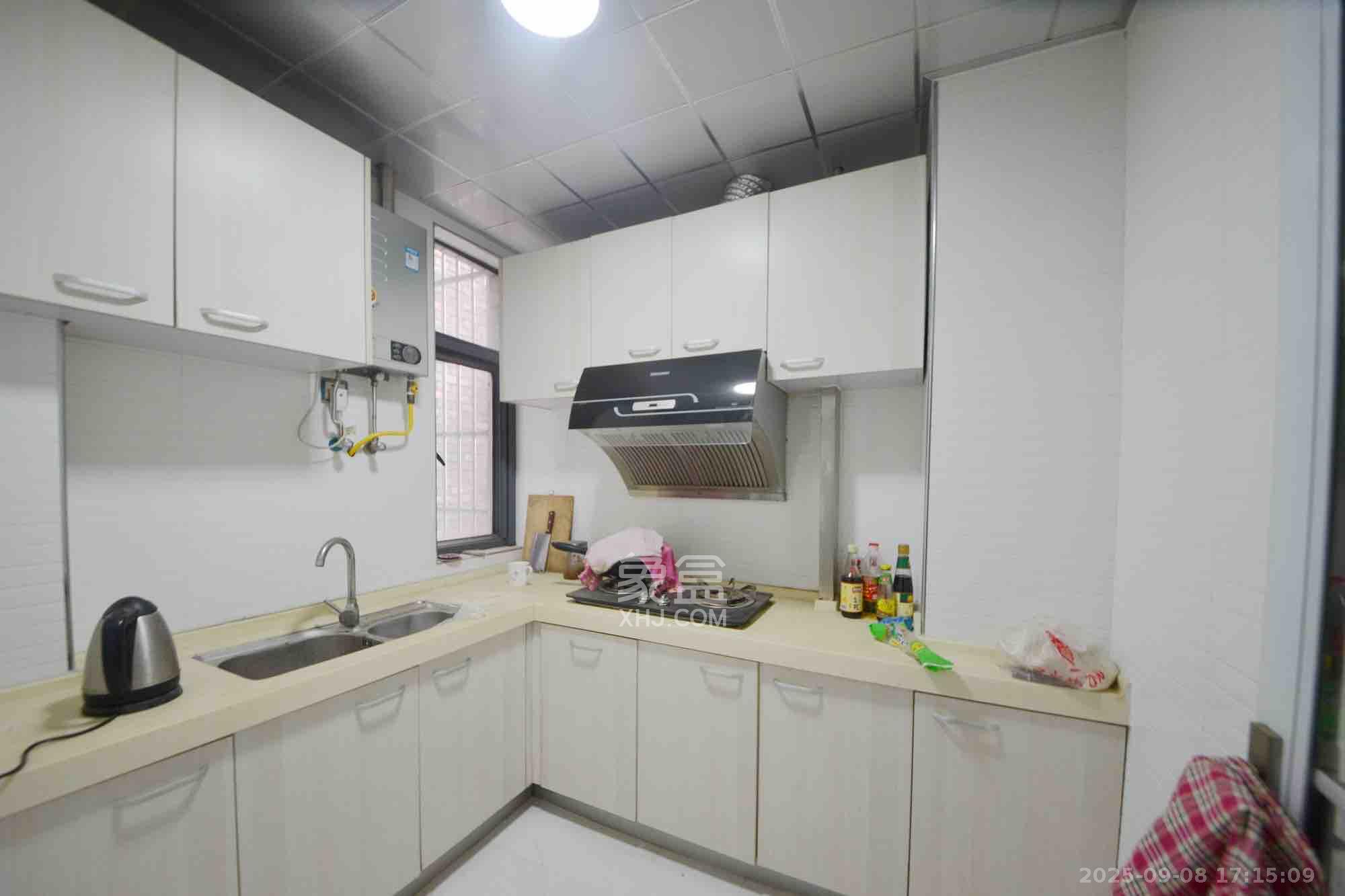 锦绣世纪  1室1厅1卫    1800.0元/月 锦绣世纪  1室1厅1卫    1800.0元/月室内图