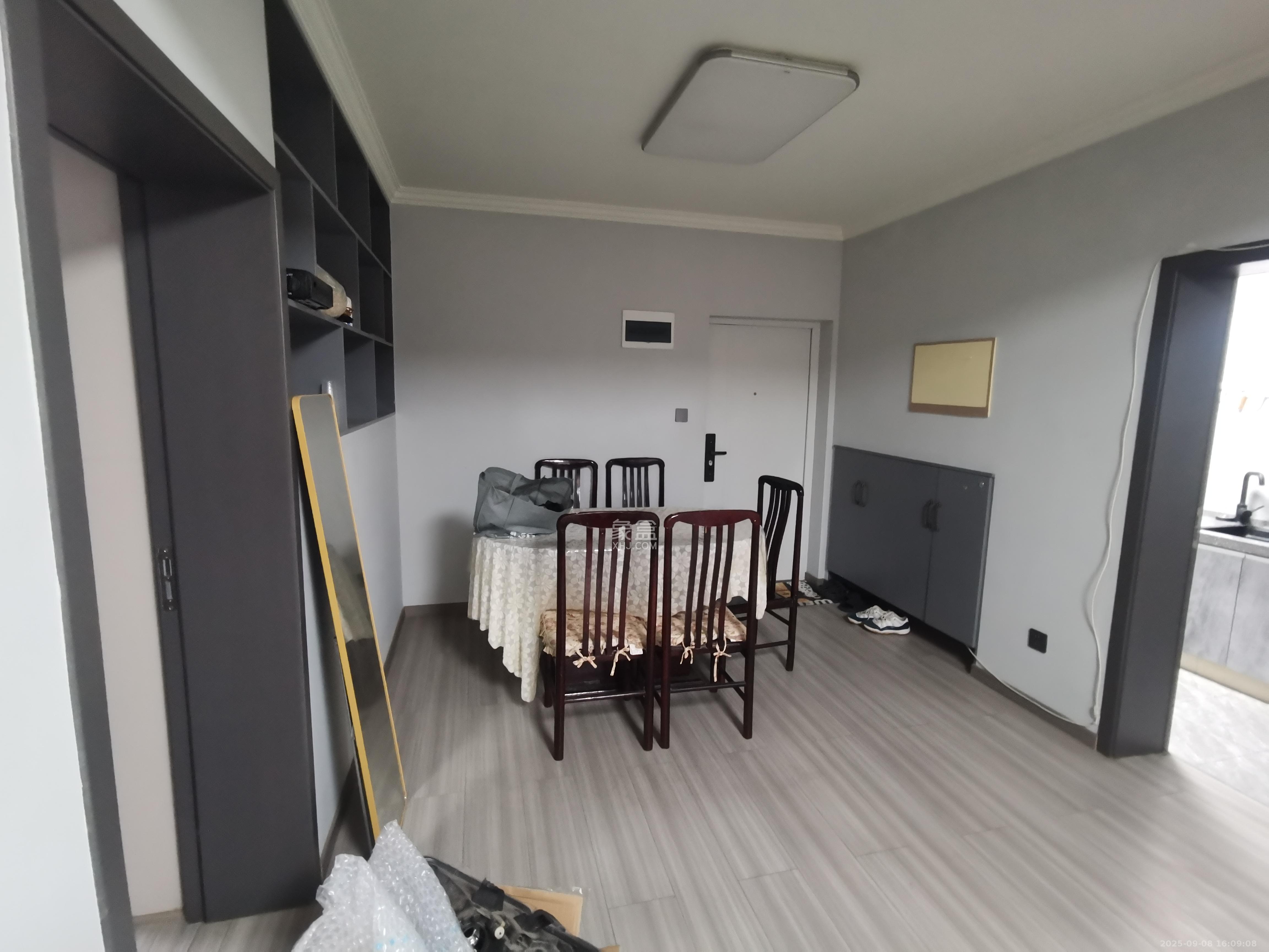 肇家（嘉）坪散盘  3室2厅1卫    3700.0元/月室内图