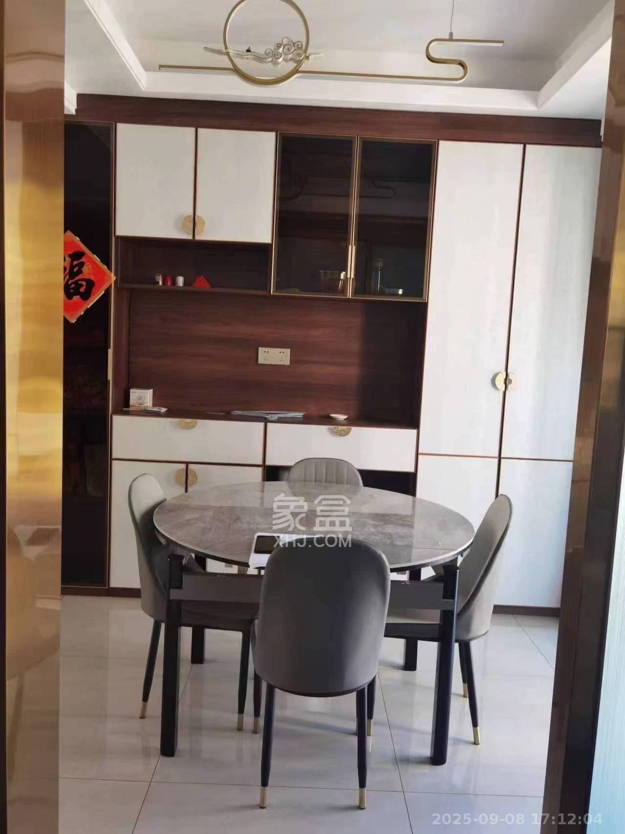 梅溪湖金茂湾 4室2厅2卫 3100.0元/月 梅溪湖金茂湾 4室2厅2卫 3100.0元/月室内图