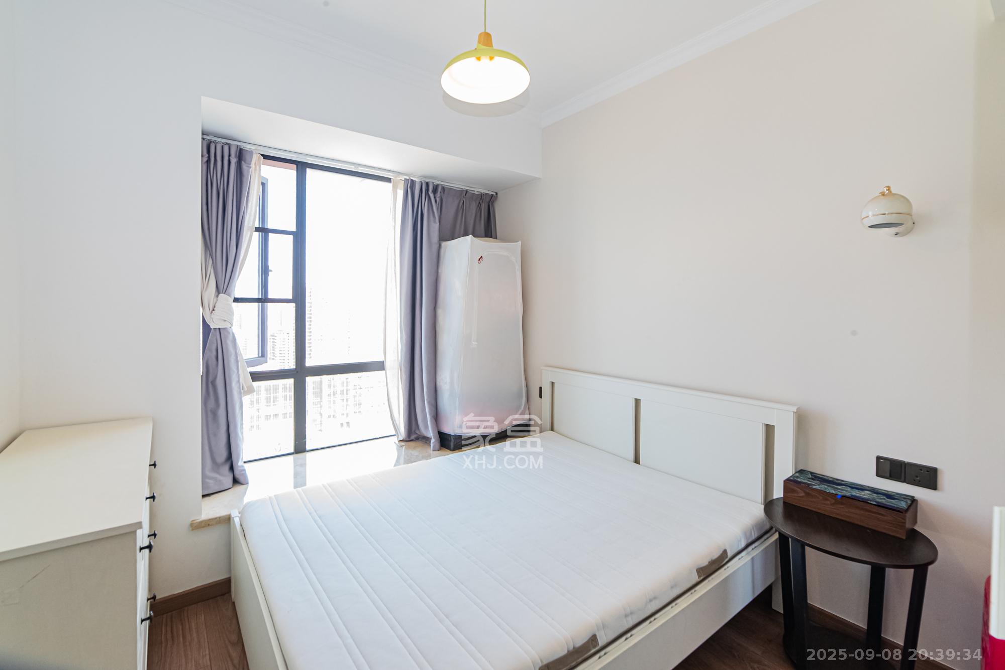 润和国际广场 4室2厅2卫 148.0万 润和国际广场 4室2厅2卫 148.0万卧室