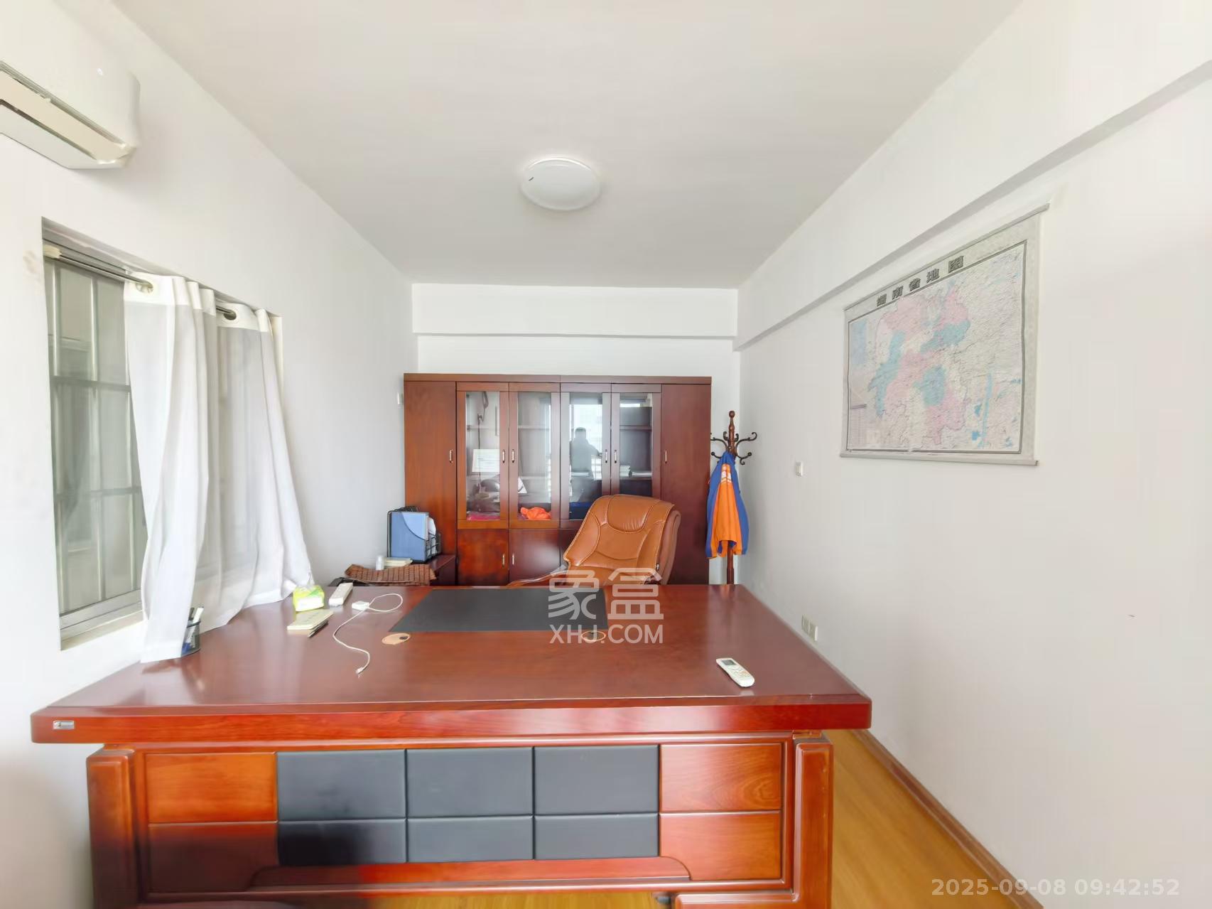 华菱新城地标  3室1厅1卫    2120.0元/月室内图