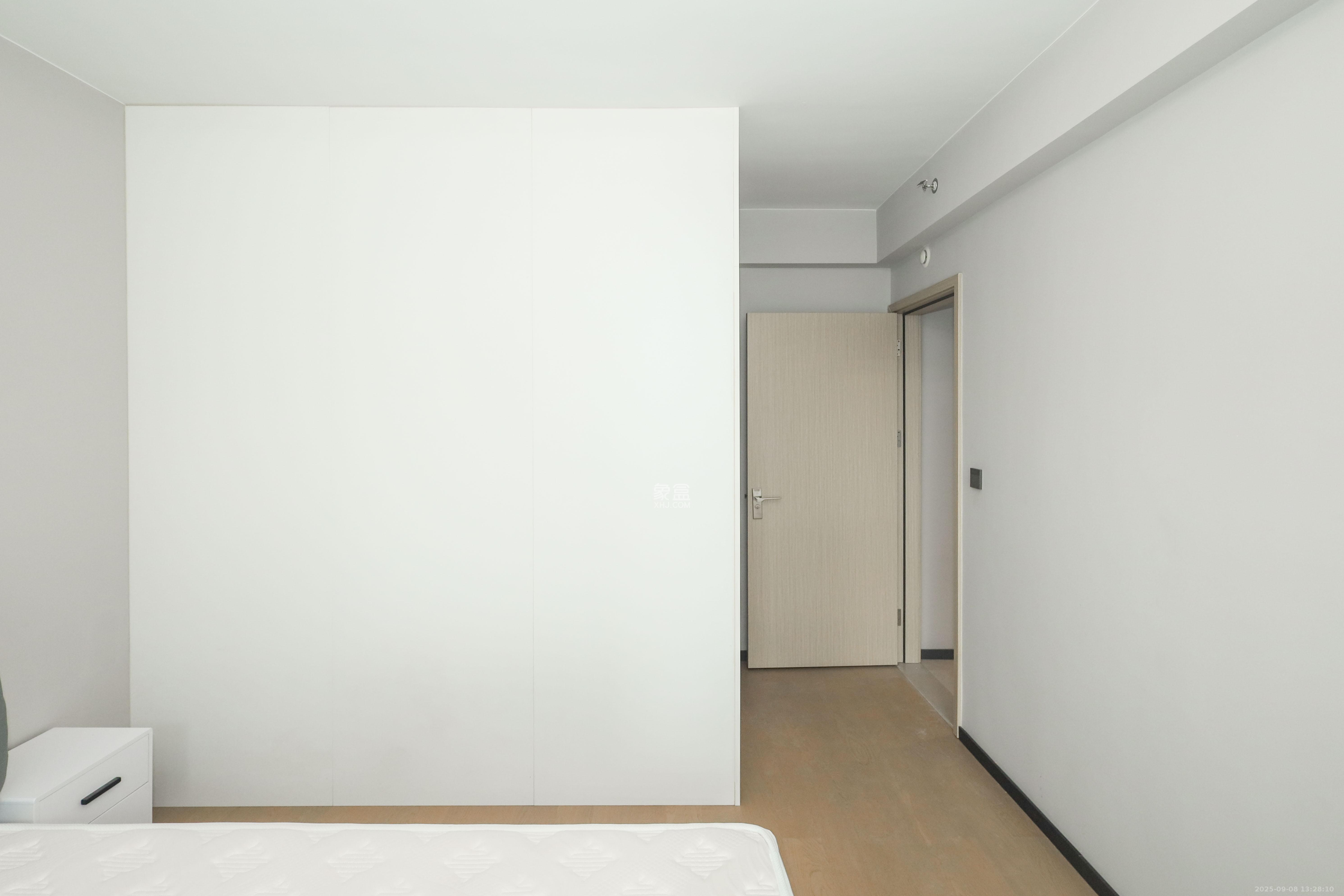 时代梅溪领峰  3室2厅2卫    139.8万 时代梅溪领峰  3室2厅2卫    139.8万卧室