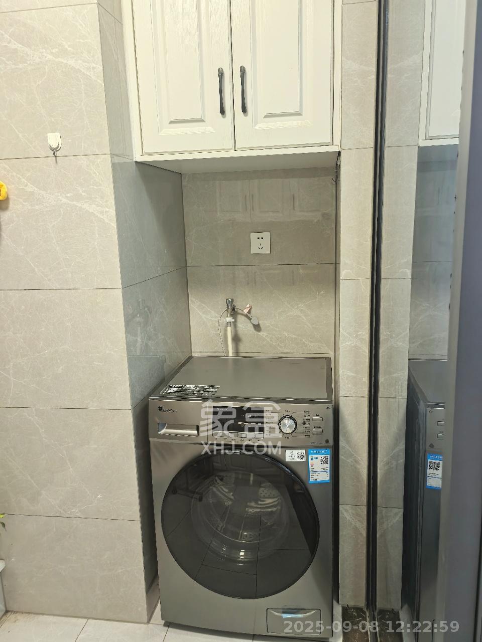 叠彩兰亭 3室2厅1卫 2400.0元/月 叠彩兰亭 3室2厅1卫 2400.0元/月室内图