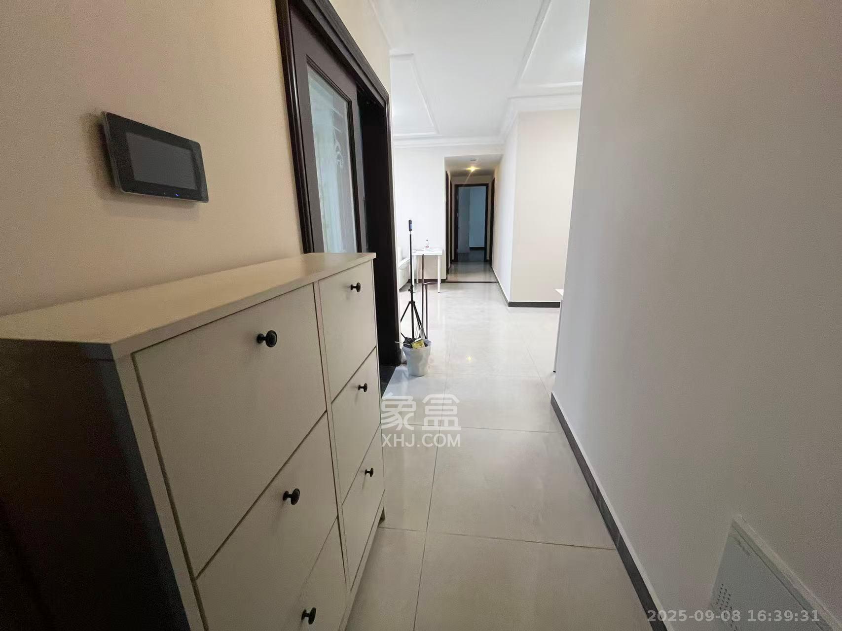 恒大雅苑  3室2厅2卫    2600.0元/月 恒大雅苑  3室2厅2卫    2600.0元/月室内图