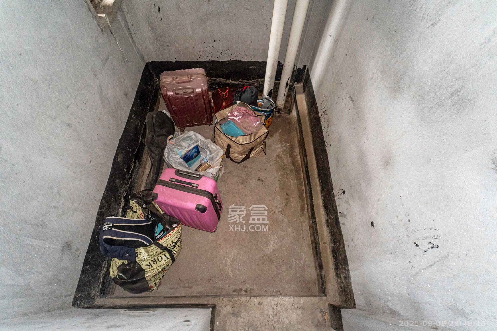 东方美地  4室2厅2卫    75.0万 东方美地  4室2厅2卫    75.0万卫生间