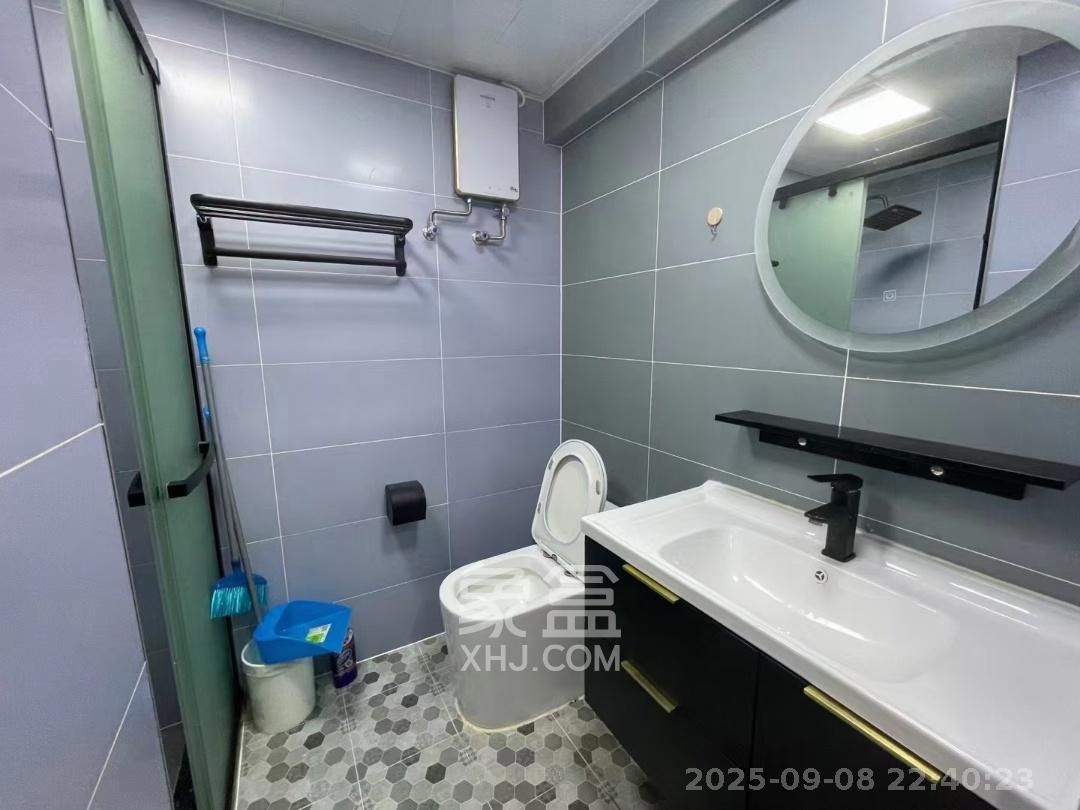 蓝湾国际广场  1室1厅1卫    2000.0元/月室内图