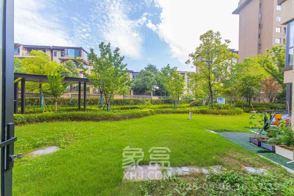 大唐印象三期御玺  4室2厅2卫    2800.0元/月