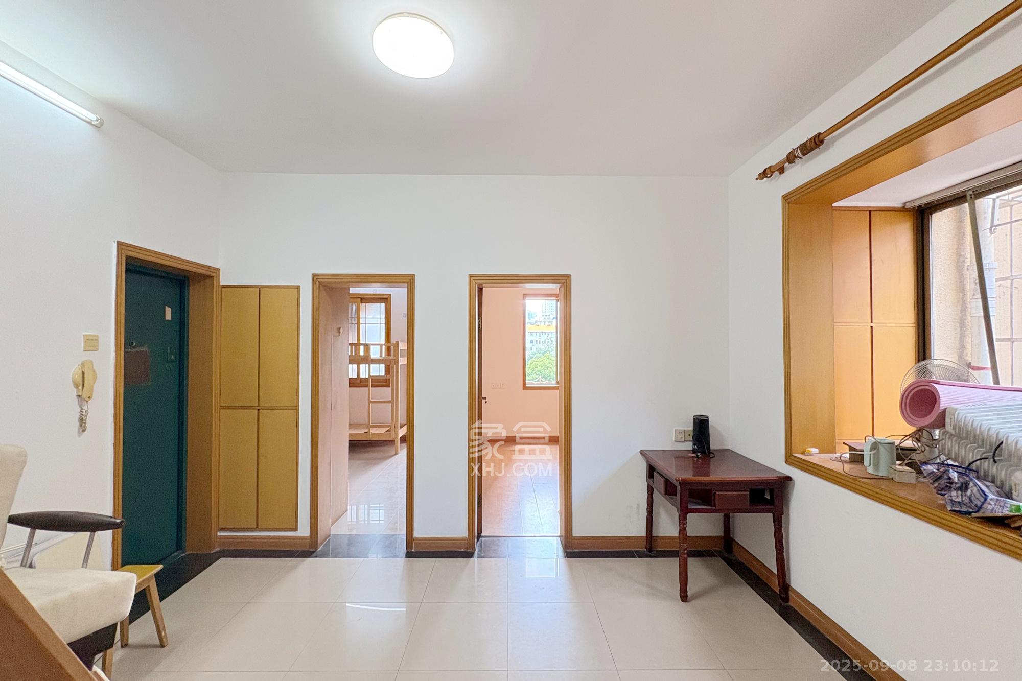 袁家岭省煤炭厅宿舍（芙蓉区省煤炭局小区）  3室1厅1卫    57.8万客厅