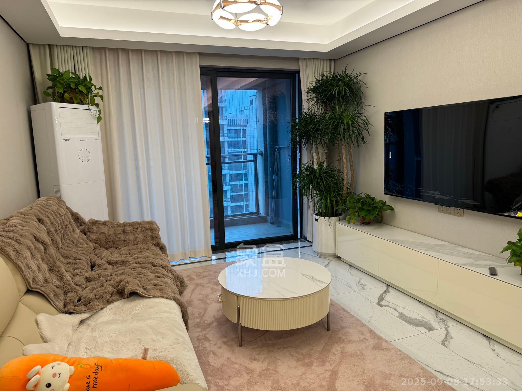 中海阅麓山一期  3室2厅1卫    3800.0元/月 中海阅麓山一期  3室2厅1卫    3800.0元/月