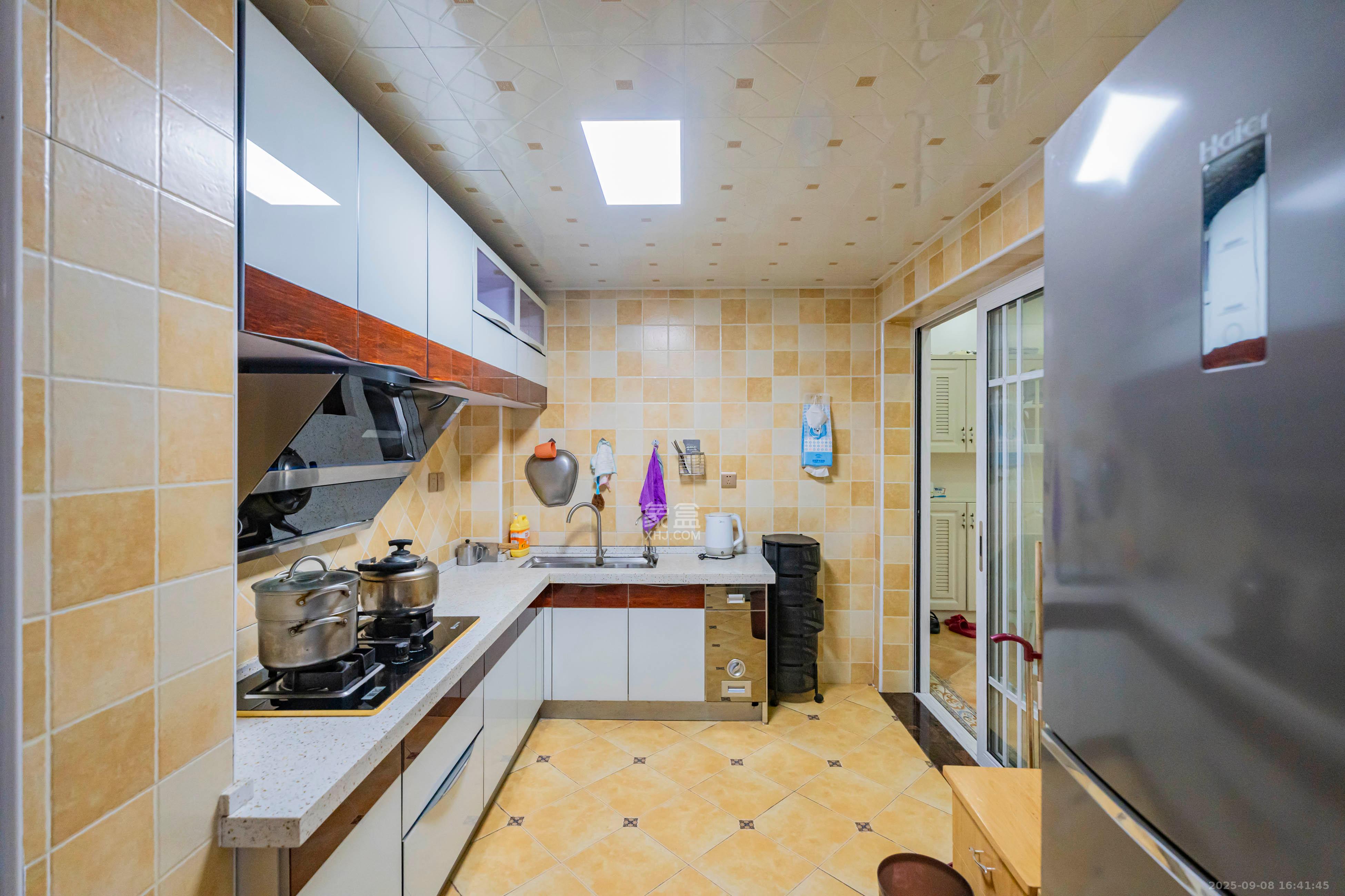 左岸春天 3室2厅1卫 128.0万 左岸春天 3室2厅1卫 128.0万厨房