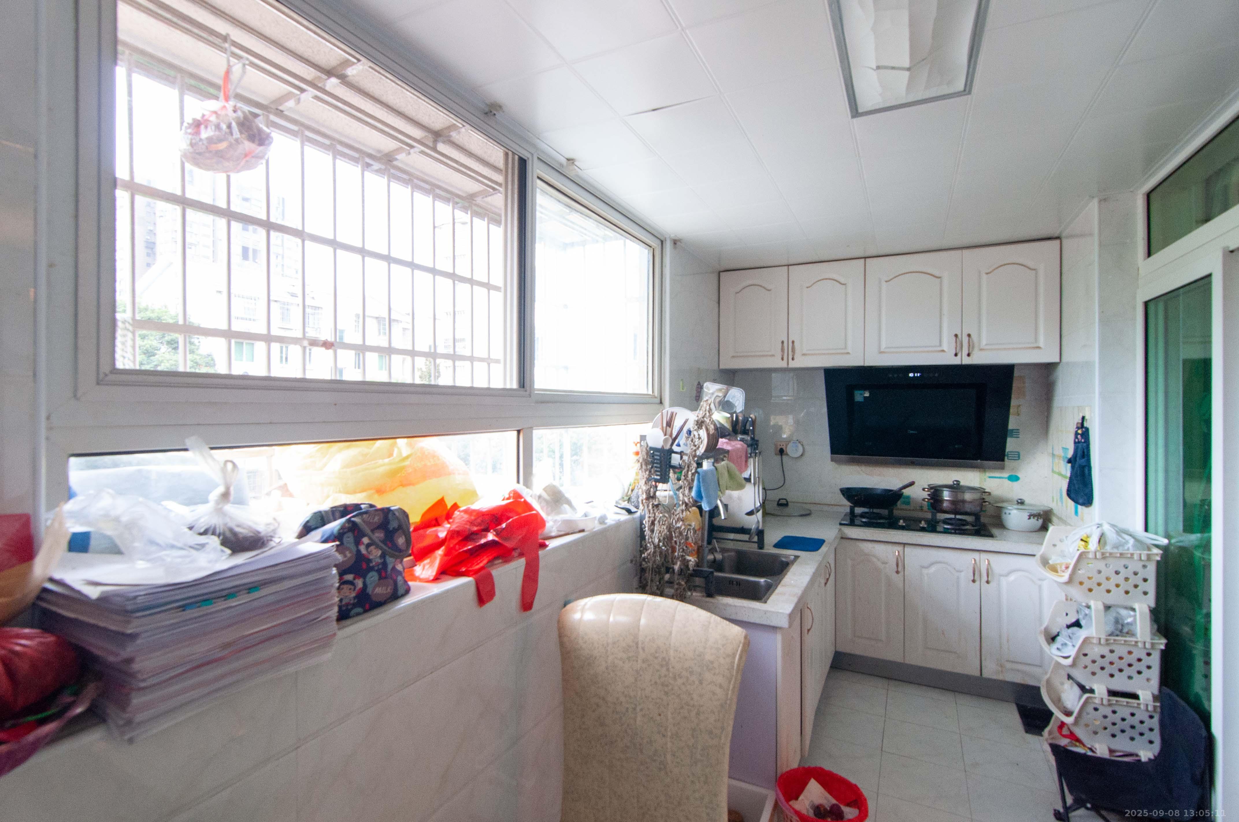 江南公寓  2室2厅1卫    52.0万 江南公寓  2室2厅1卫    52.0万厨房