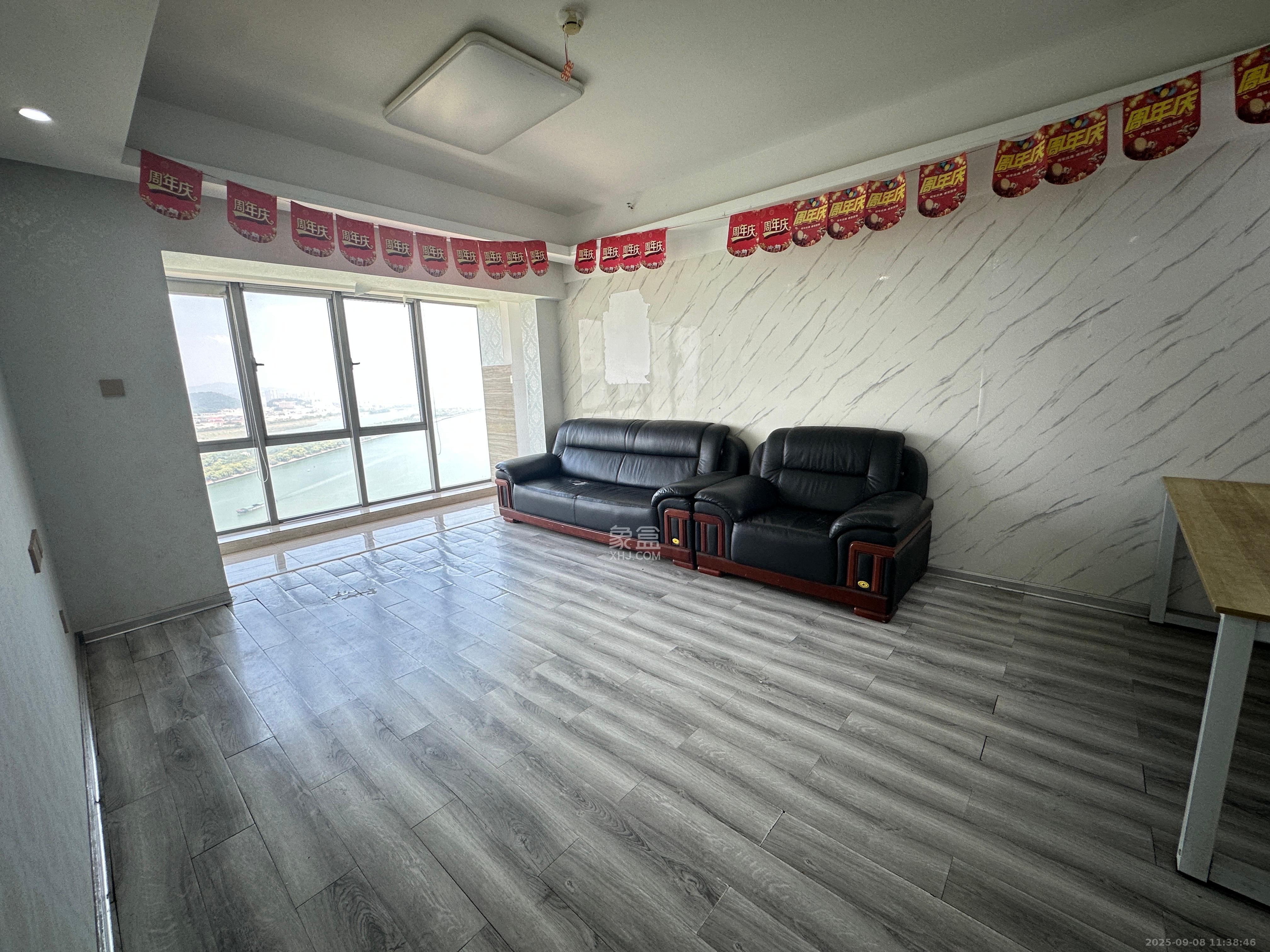 保利国际广场  1室2厅1卫    4500.0元/月室内图