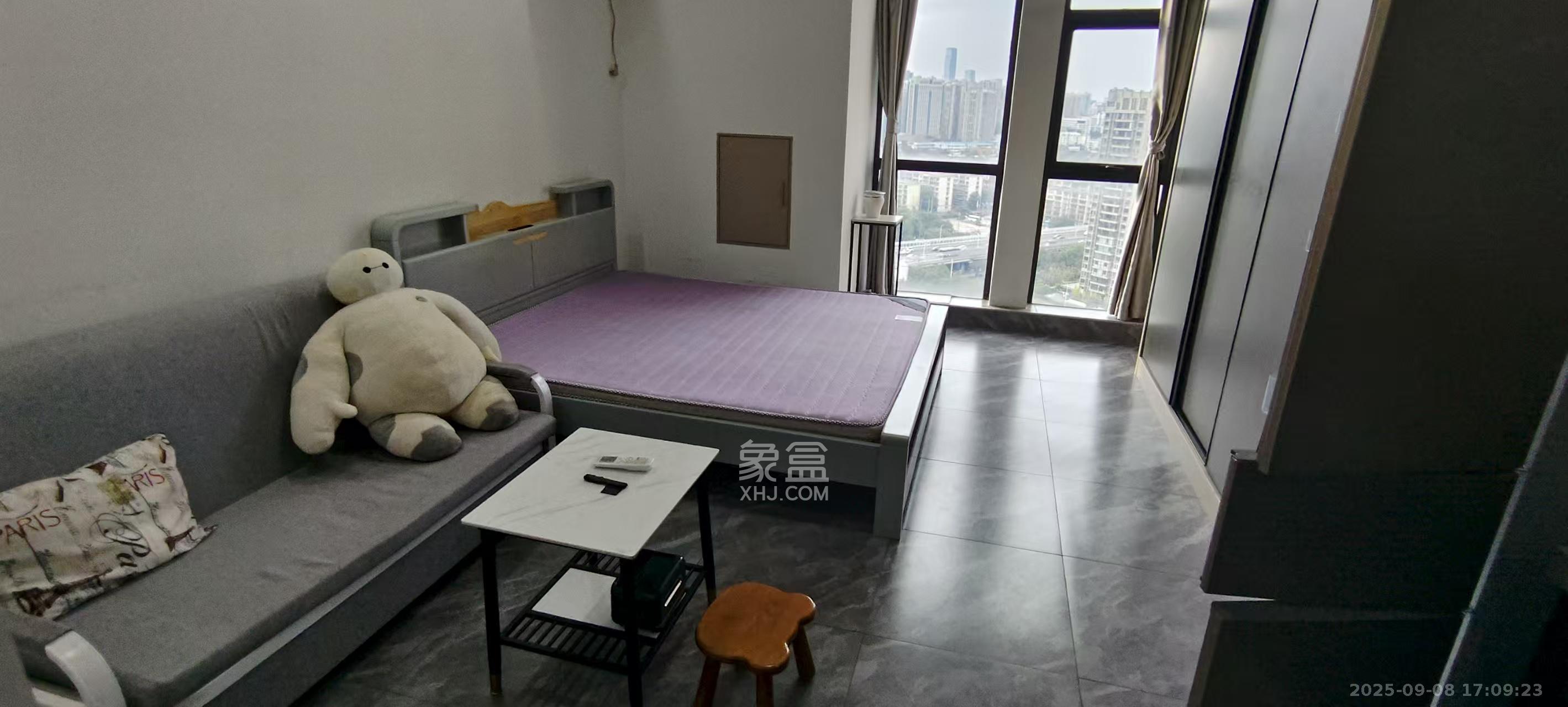 新世界广场  1室1厅1卫    1600.0元/月室内图