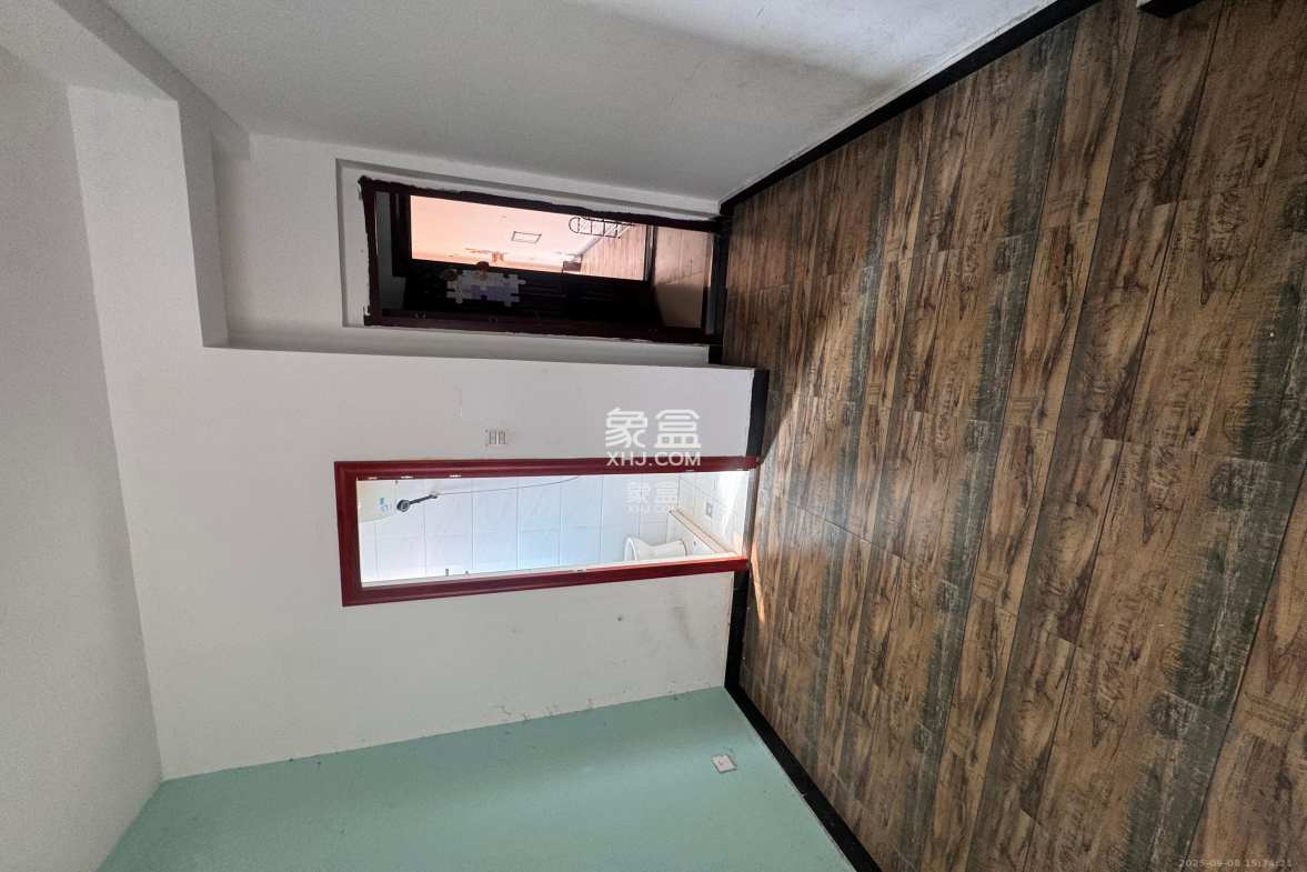 学府华庭 1室2厅1卫 600.0元/月 学府华庭 1室2厅1卫 600.0元/月室内图