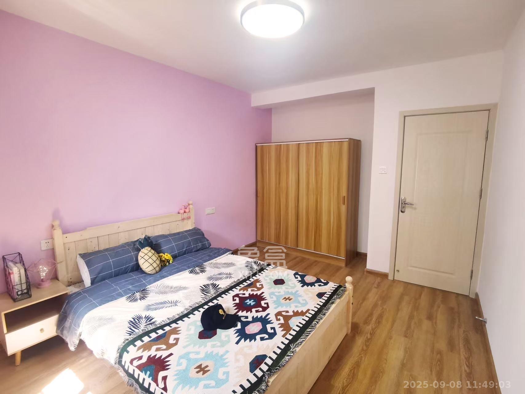 向韶村 3室2厅1卫 1800.0元/月 向韶村 3室2厅1卫 1800.0元/月室内图