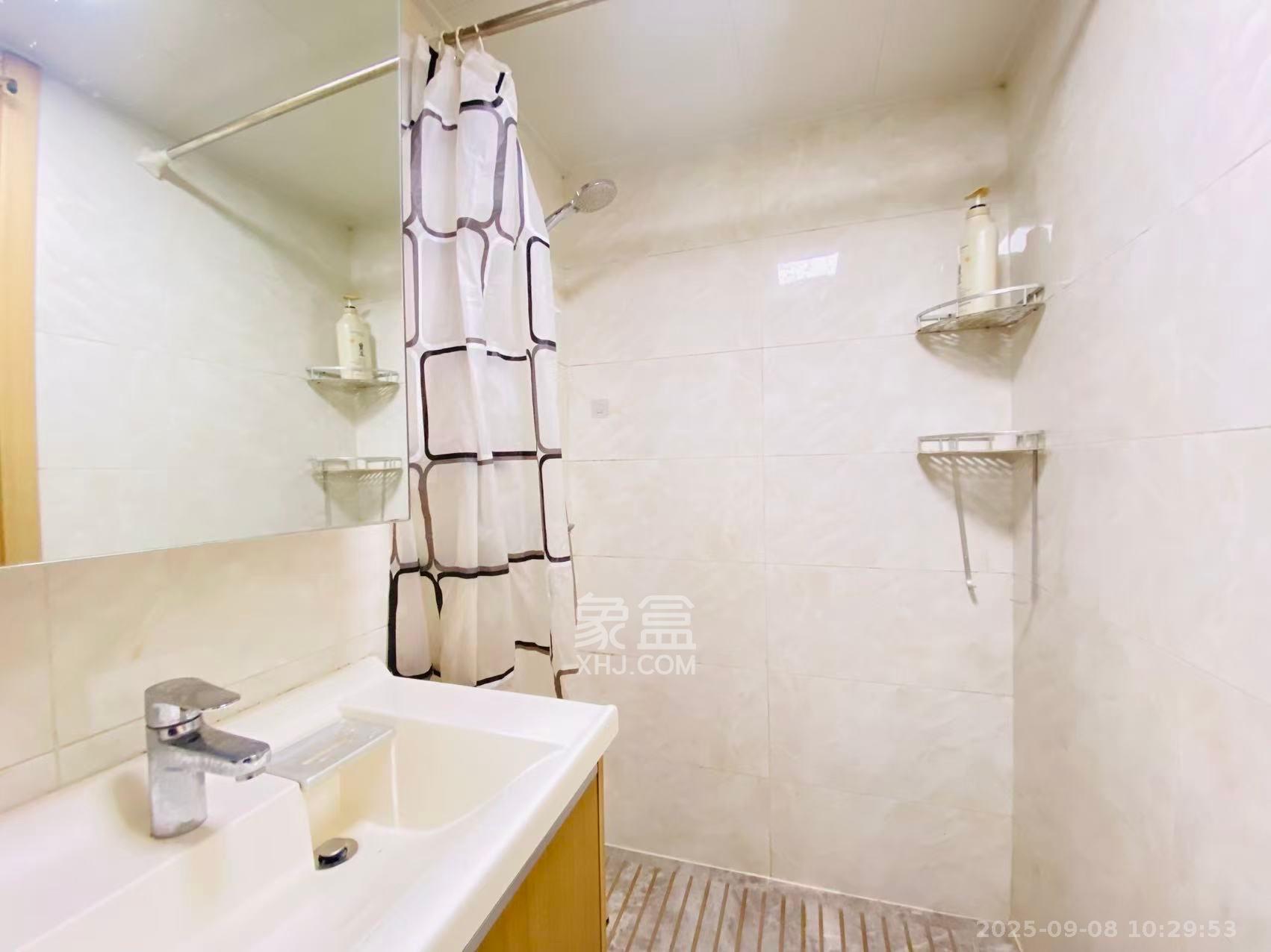 卓越浅水湾  1室1厅1卫    1700.0元/月 卓越浅水湾  1室1厅1卫    1700.0元/月室内图