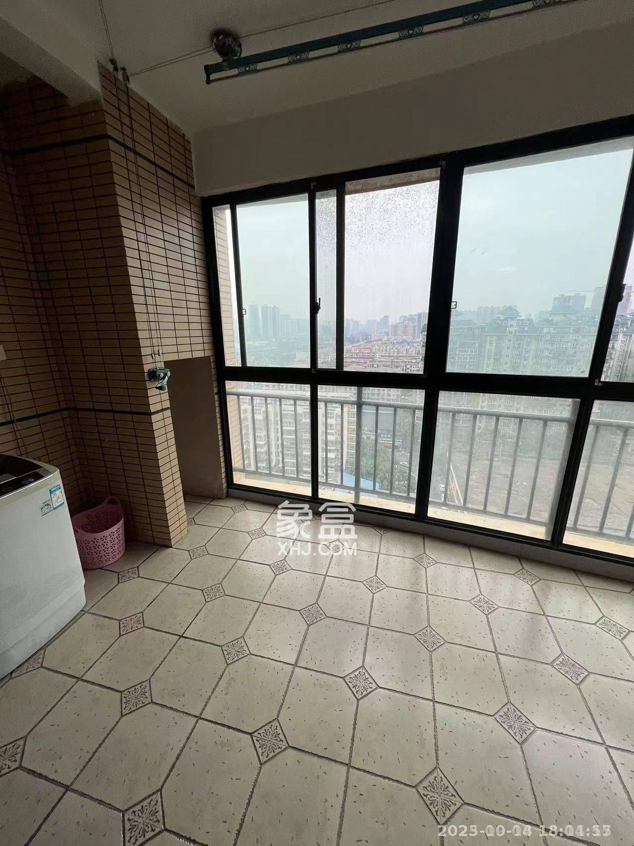 融圣国际  3室2厅2卫    2800.0元/月室内图