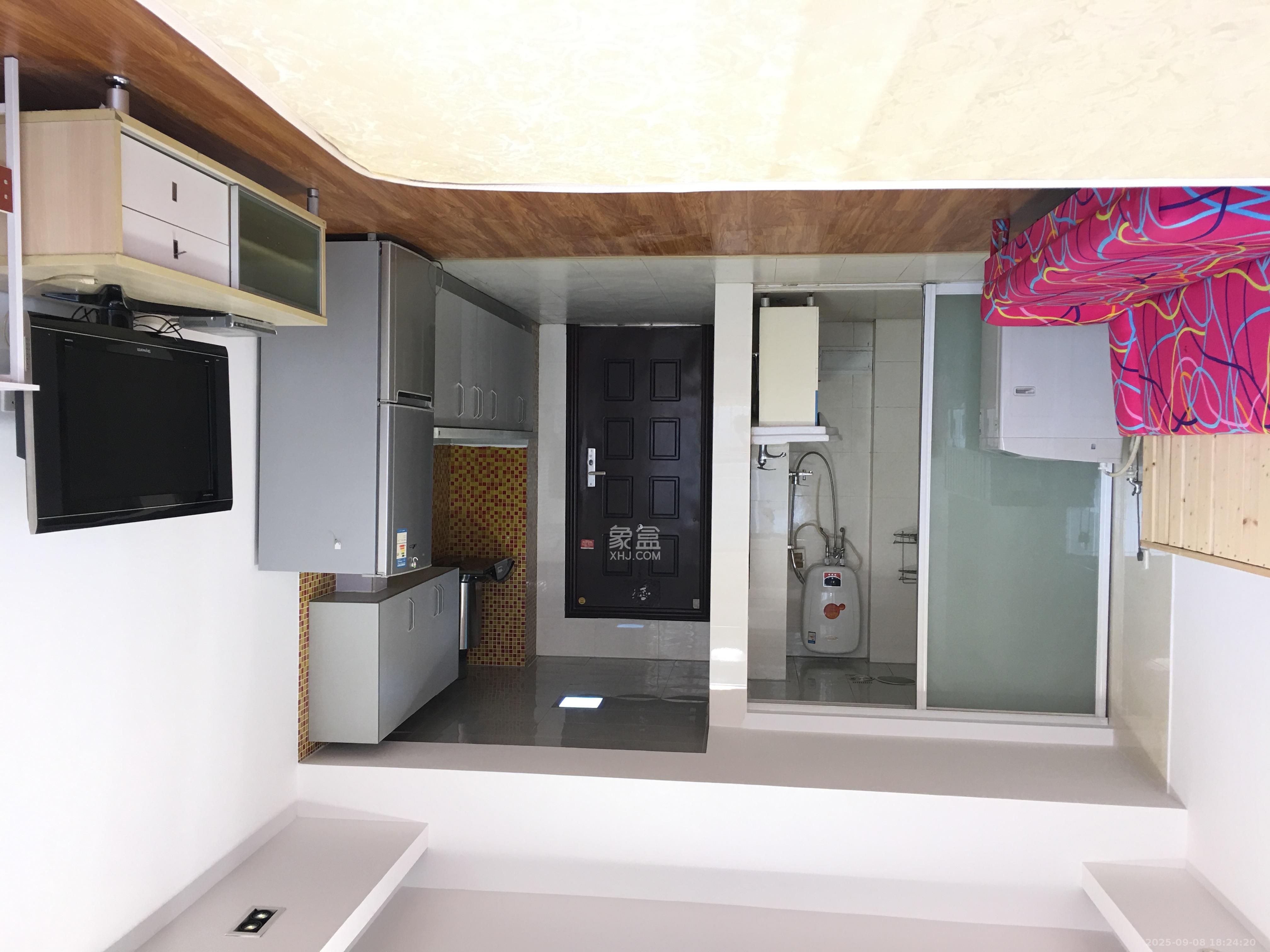 长沙之芯  1室1厅1卫    1600.0元/月 长沙之芯  1室1厅1卫    1600.0元/月室内图