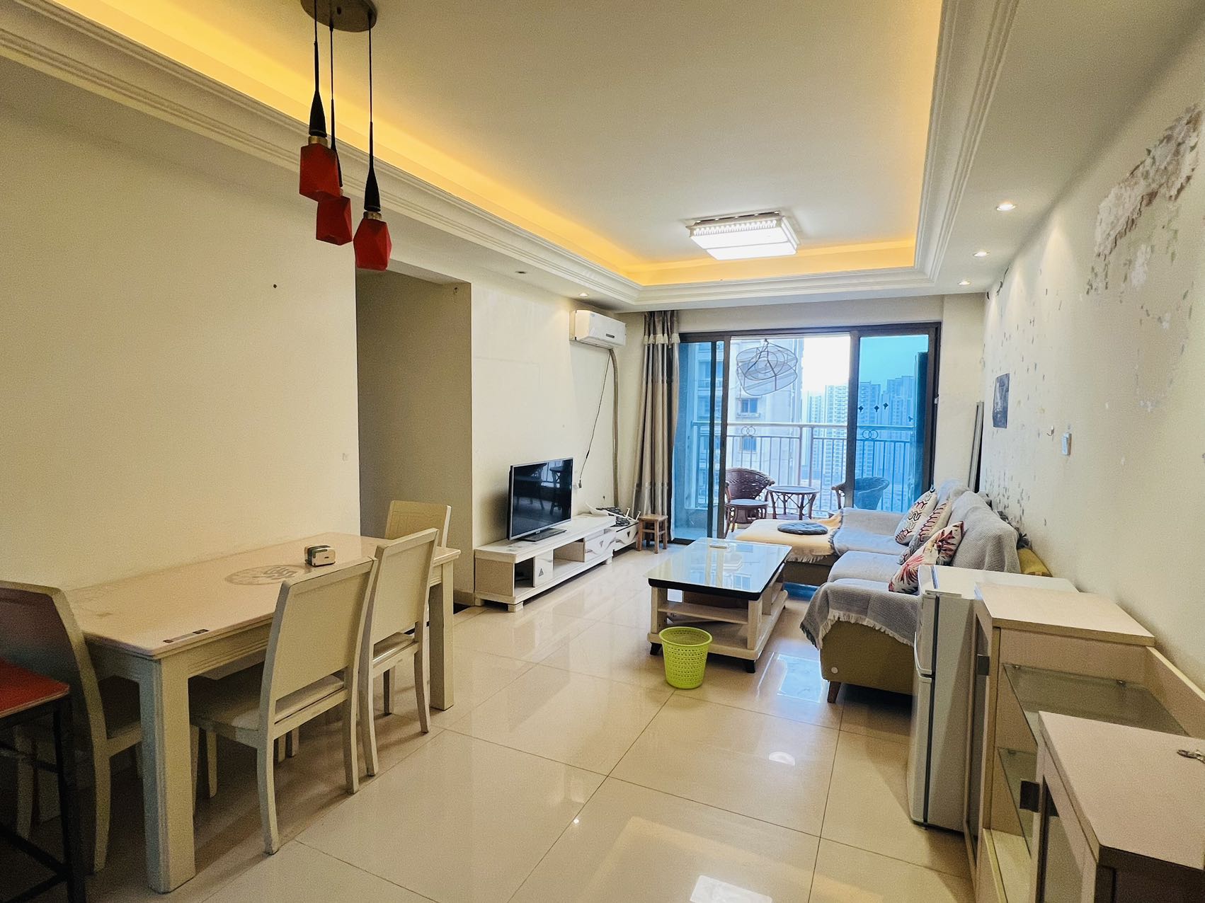 碧桂园  3室2厅1卫    1500.0元/月室内图