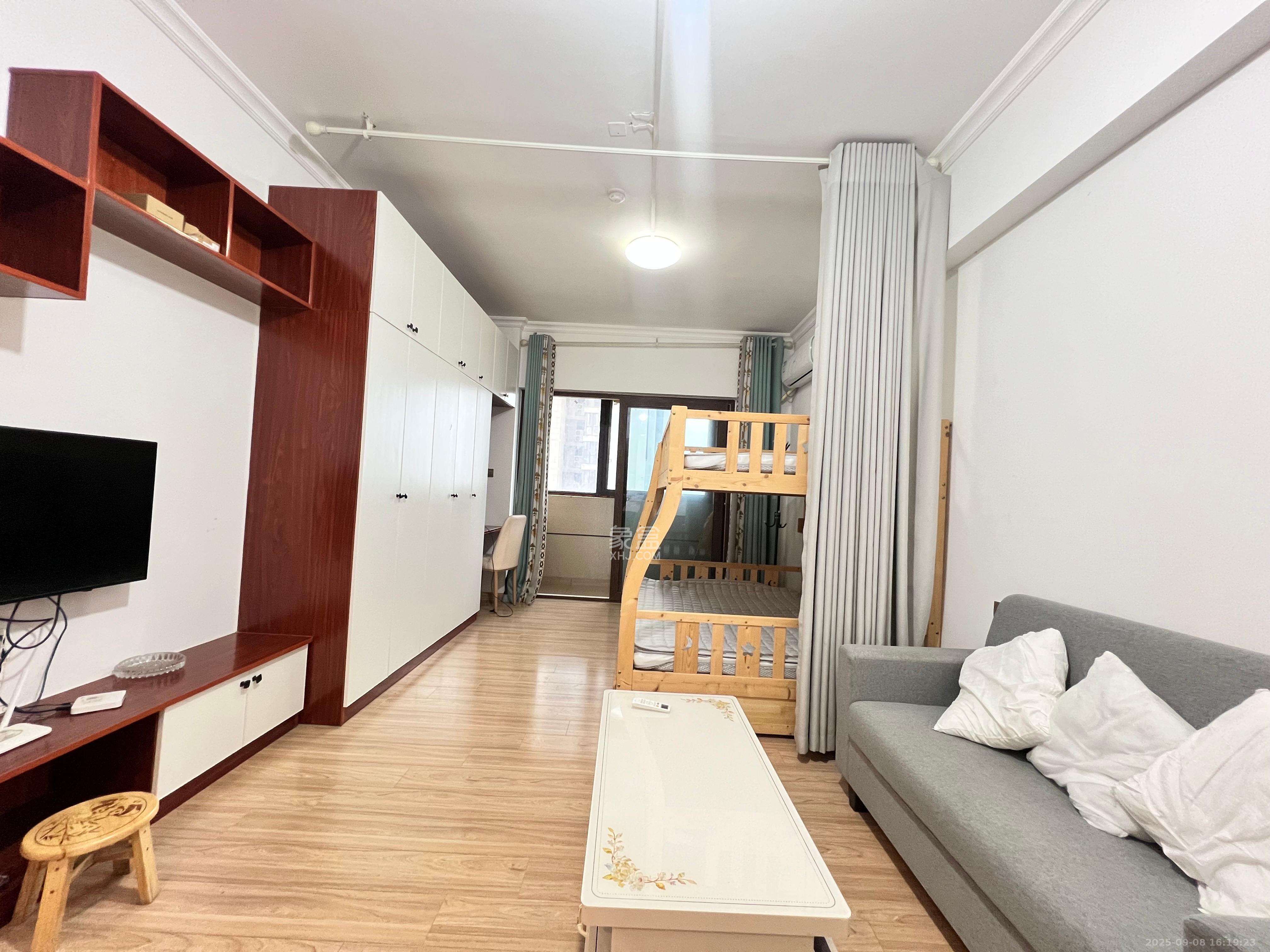 碧桂园星城首府  1室1厅1卫    1300.0元/月