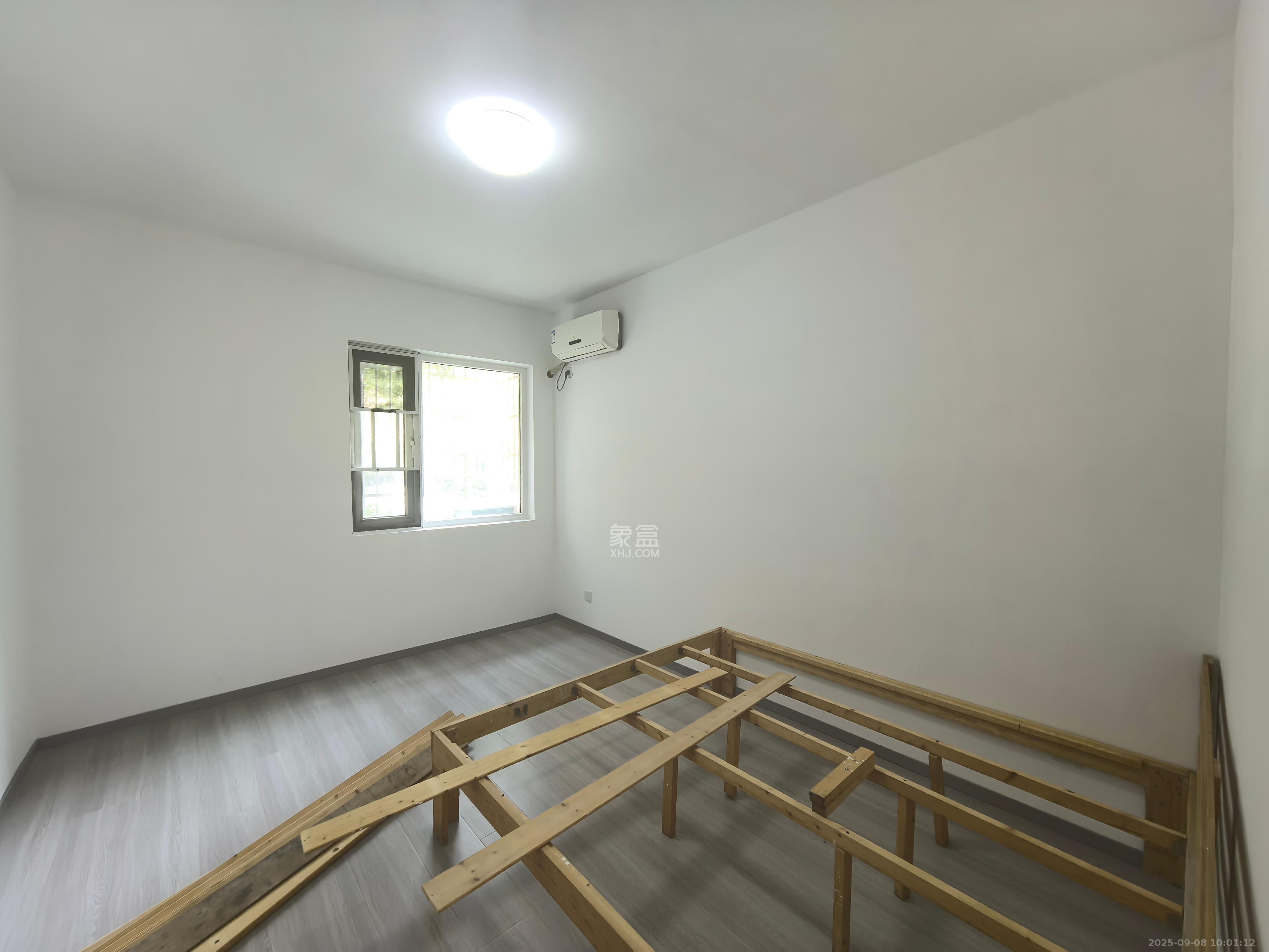 联美品格  4室2厅2卫    2800.0元/月室内图