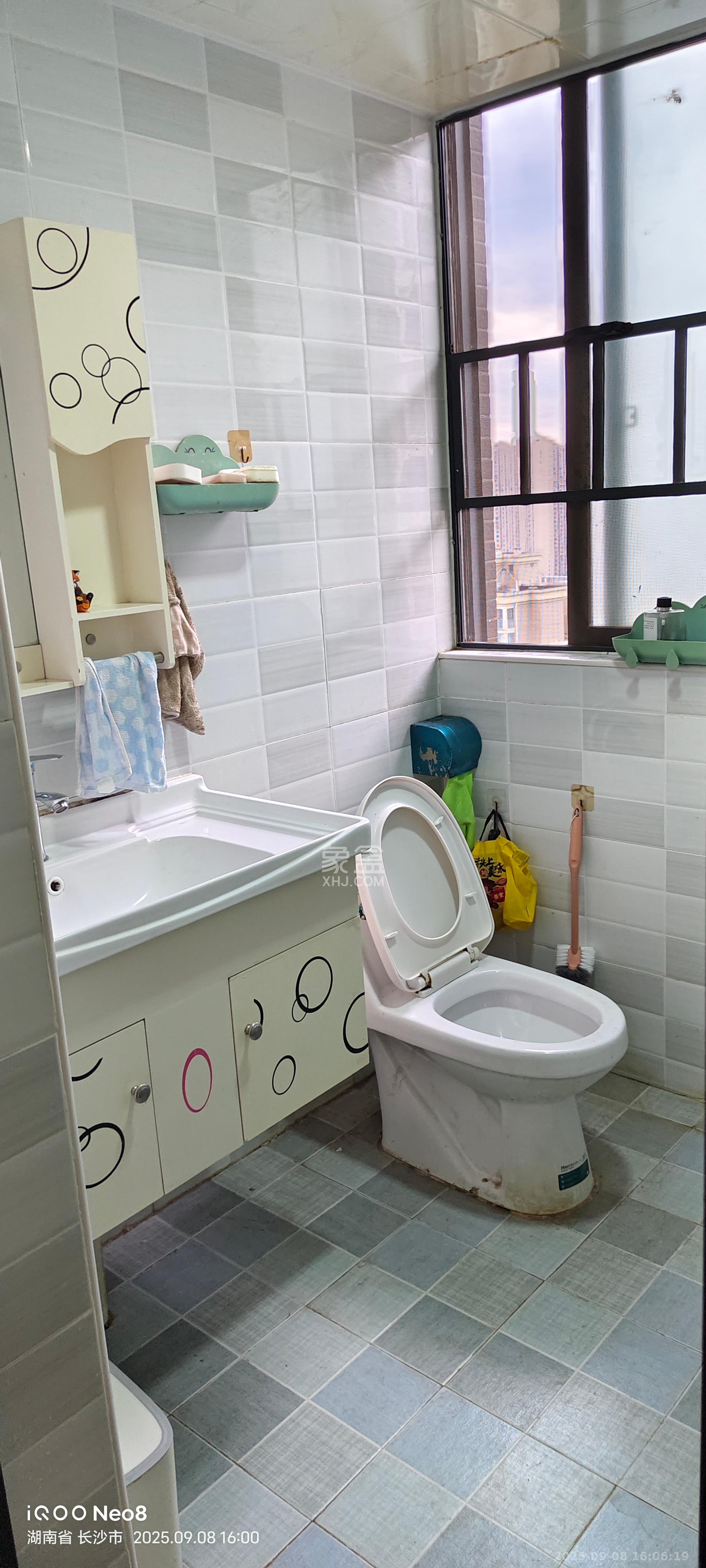 融科东南海  2室1厅1卫    2000.0元/月 融科东南海  2室1厅1卫    2000.0元/月室内图