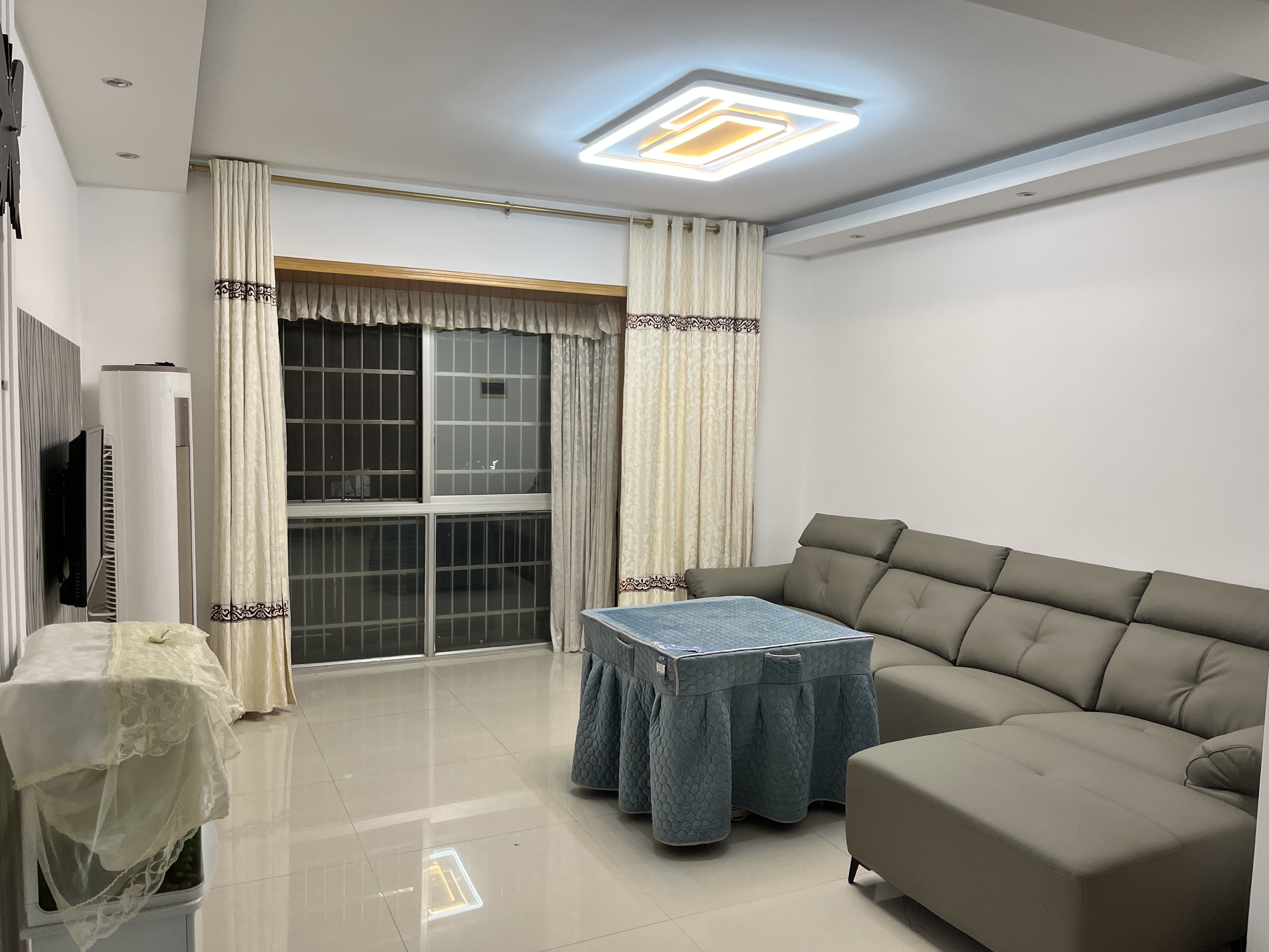 大汉巨龙家园 2室2厅1卫 36.8万 大汉巨龙家园 2室2厅1卫 36.8万客厅