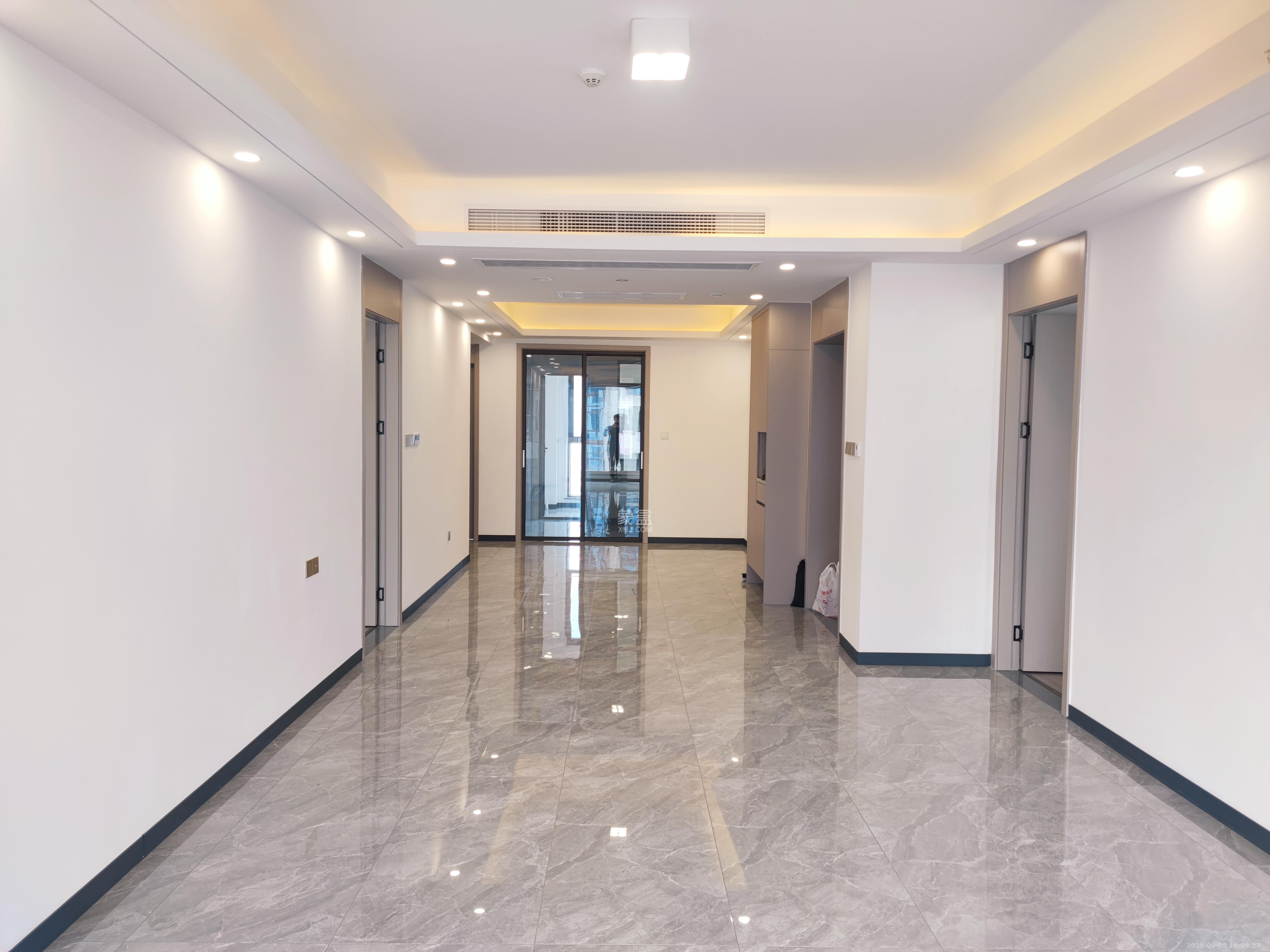 富兴时代御城  3室2厅2卫    7500.0元/月室内图