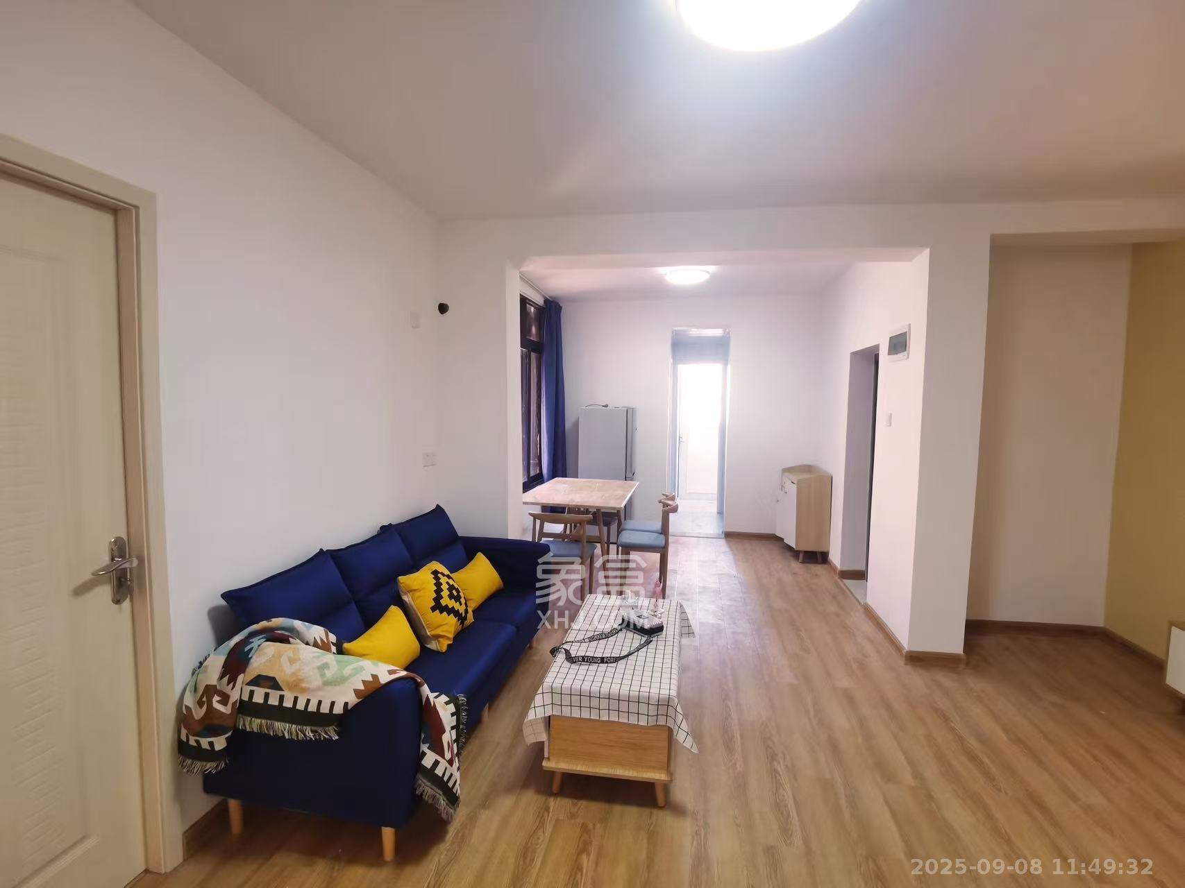 向韶村 3室2厅1卫 1800.0元/月 向韶村 3室2厅1卫 1800.0元/月室内图