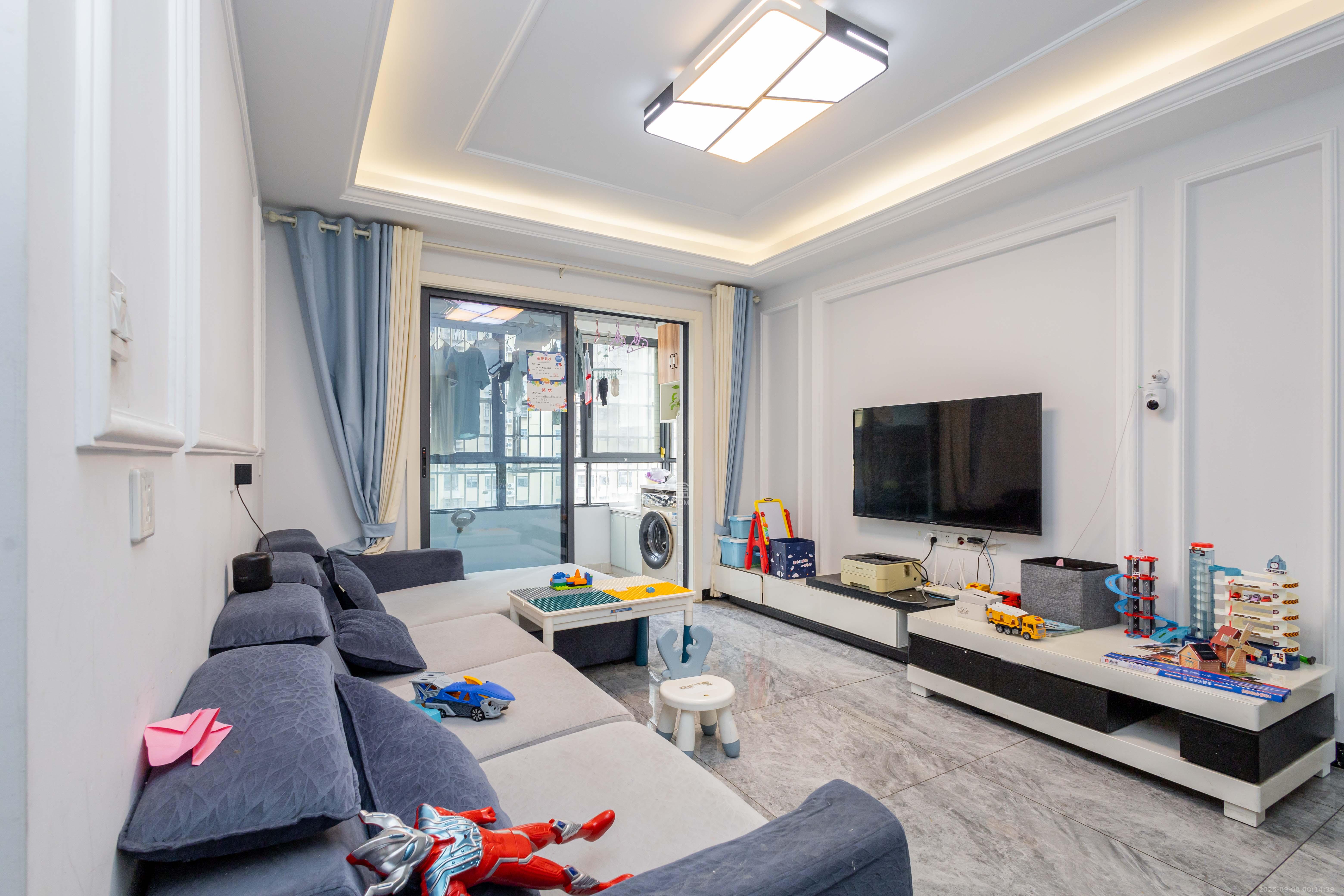 中国铁建国际城二期 3室2厅1卫 66.8万 中国铁建国际城二期 3室2厅1卫 66.8万客厅