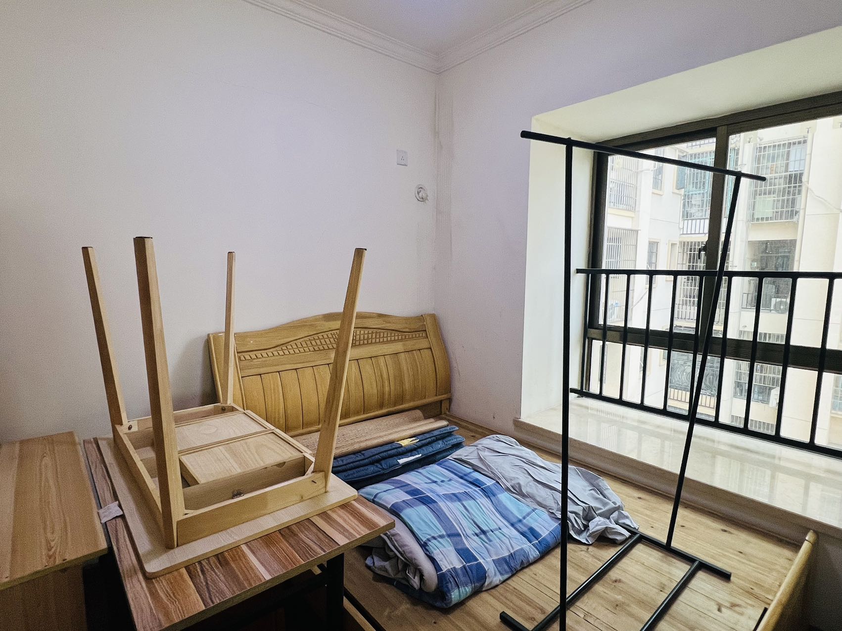 碧桂园  3室2厅1卫    1500.0元/月室内图