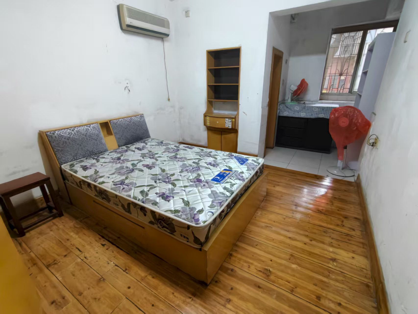 娄底市供销大院家属楼 3室2厅2卫 1300.0元/月 娄底市供销大院家属楼 3室2厅2卫 1300.0元/月室内图