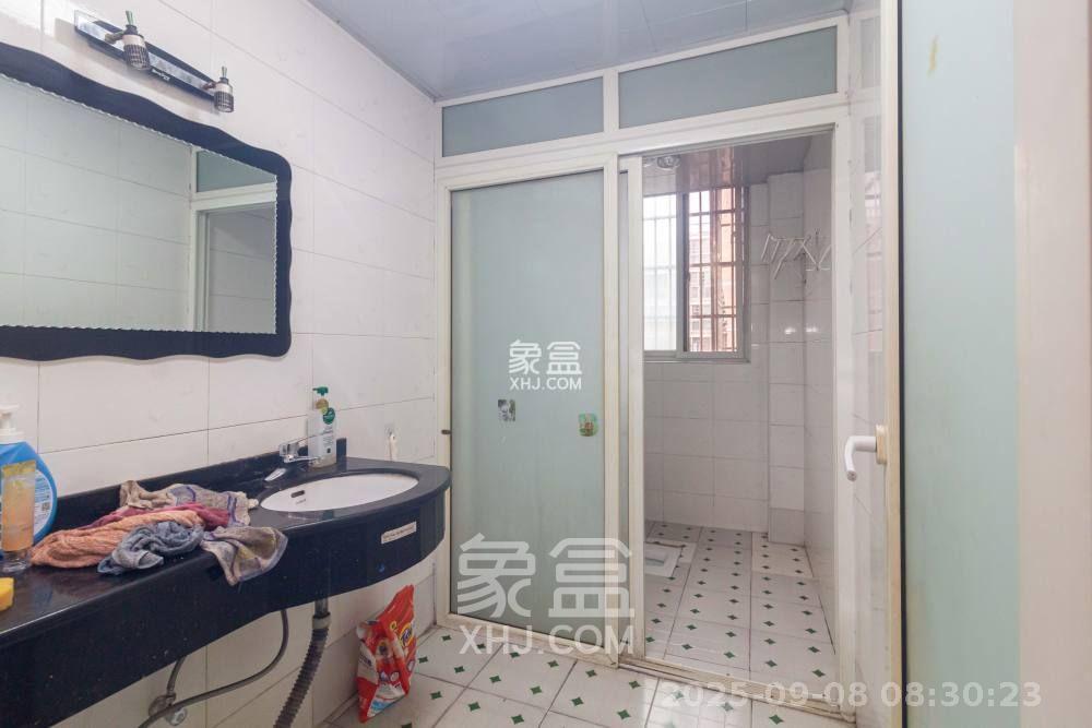 星城国际  3室2厅2卫    1600.0元/月 星城国际  3室2厅2卫    1600.0元/月室内图