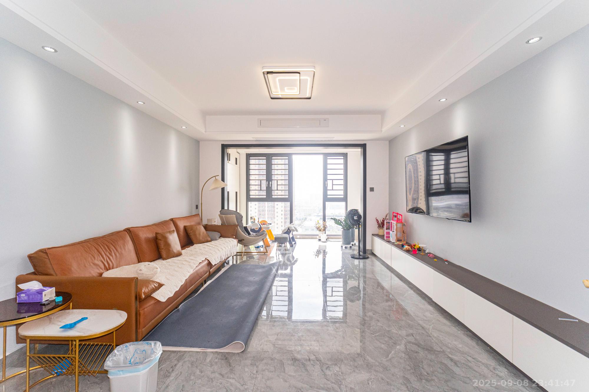 映悦星府  1室0厅0卫    103.0万 映悦星府  1室0厅0卫    103.0万客厅