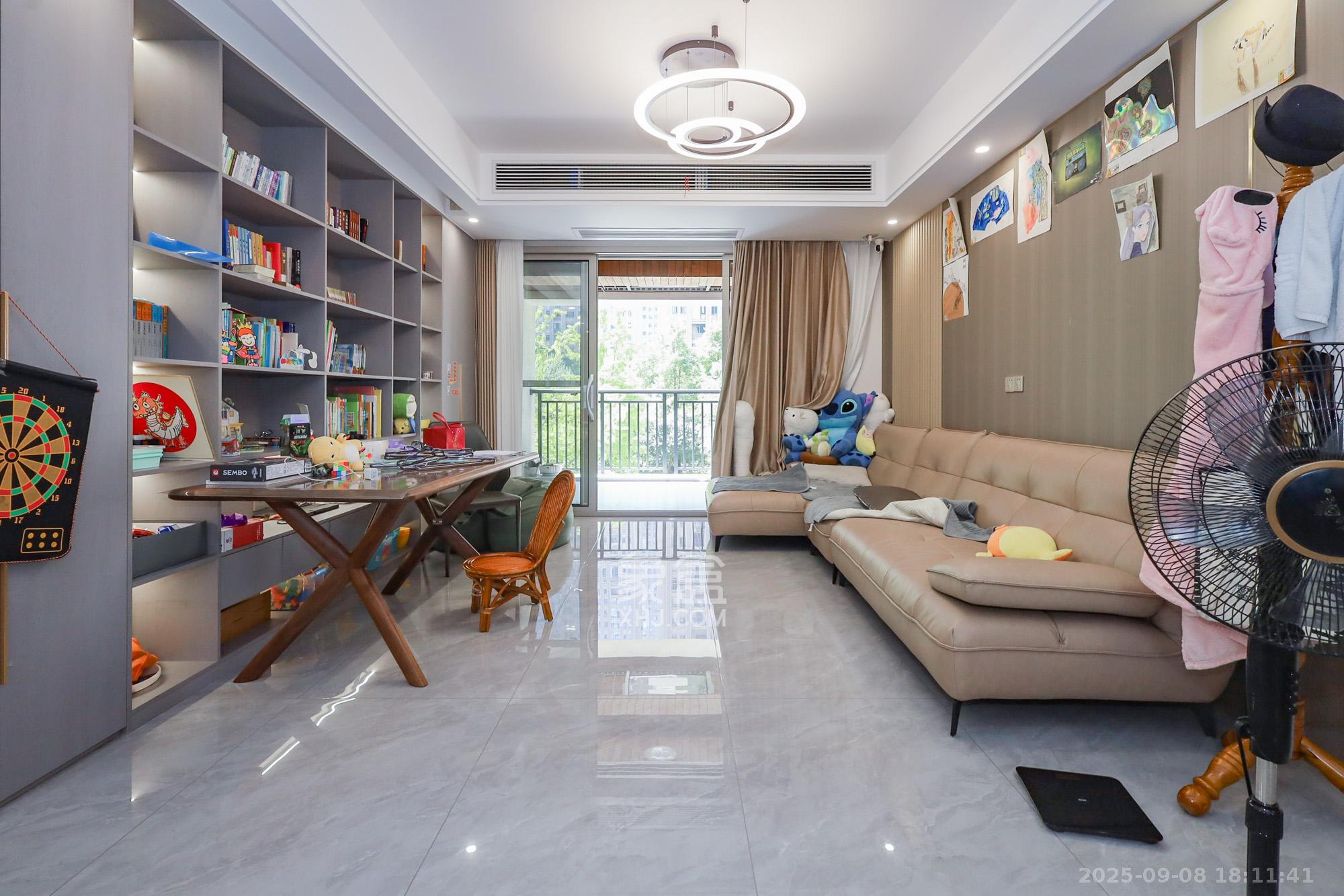 八方小区C区  4室2厅2卫    480.0万 八方小区C区  4室2厅2卫    480.0万