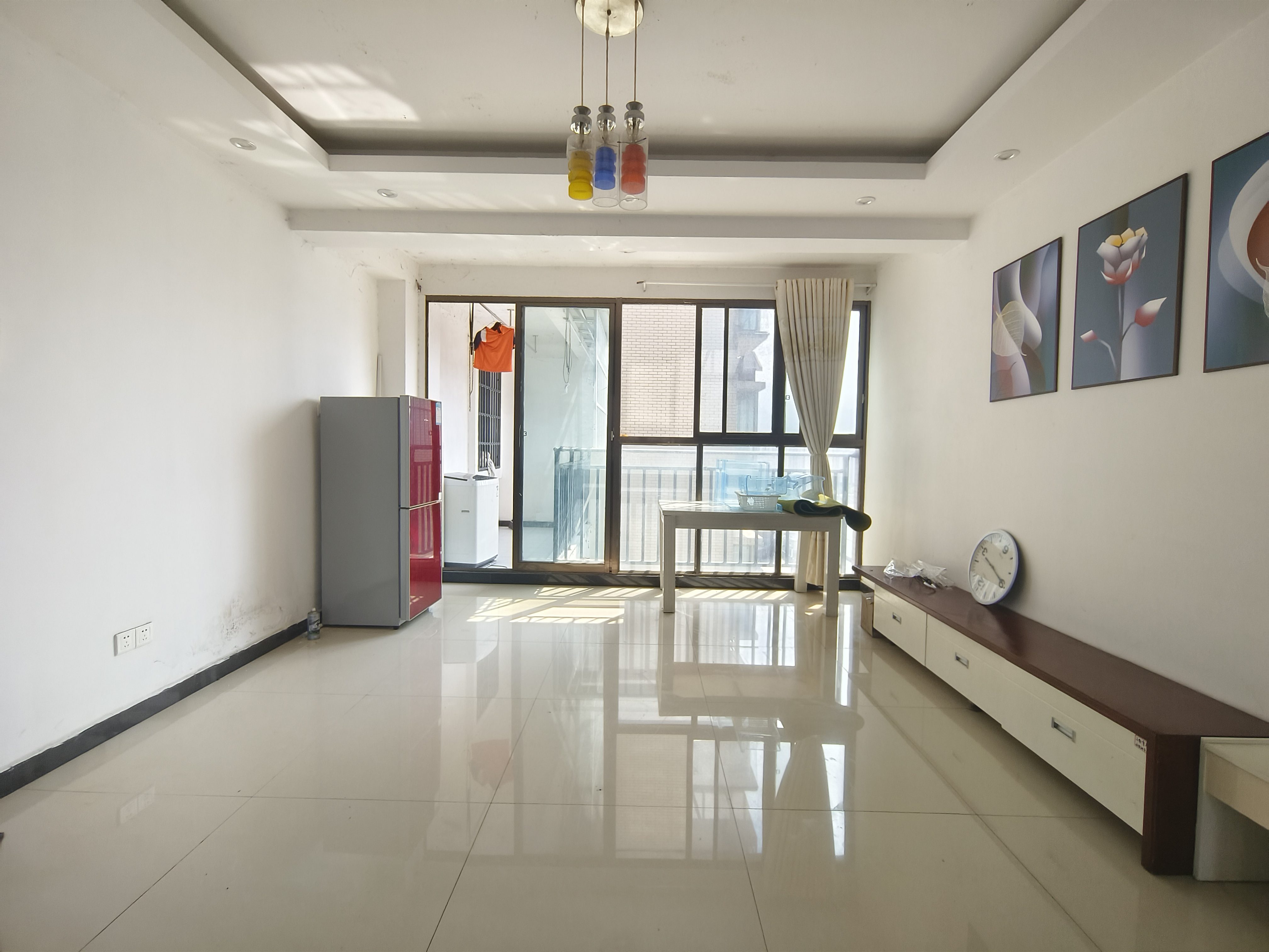 维港十字街 3室2厅2卫 2500.0元/月 维港十字街 3室2厅2卫 2500.0元/月室内图