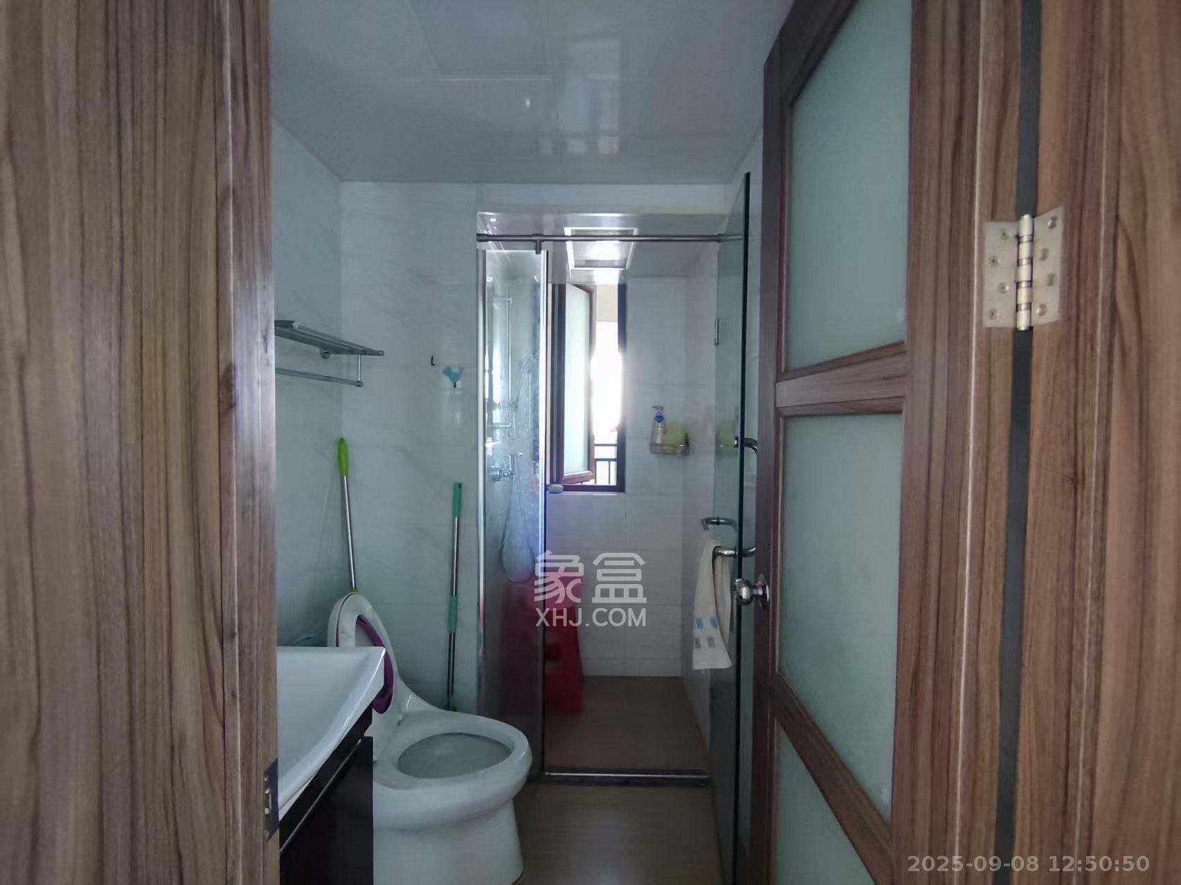 碧桂园中央花园 3室2厅2卫 3200.0元/月 碧桂园中央花园 3室2厅2卫 3200.0元/月室内图