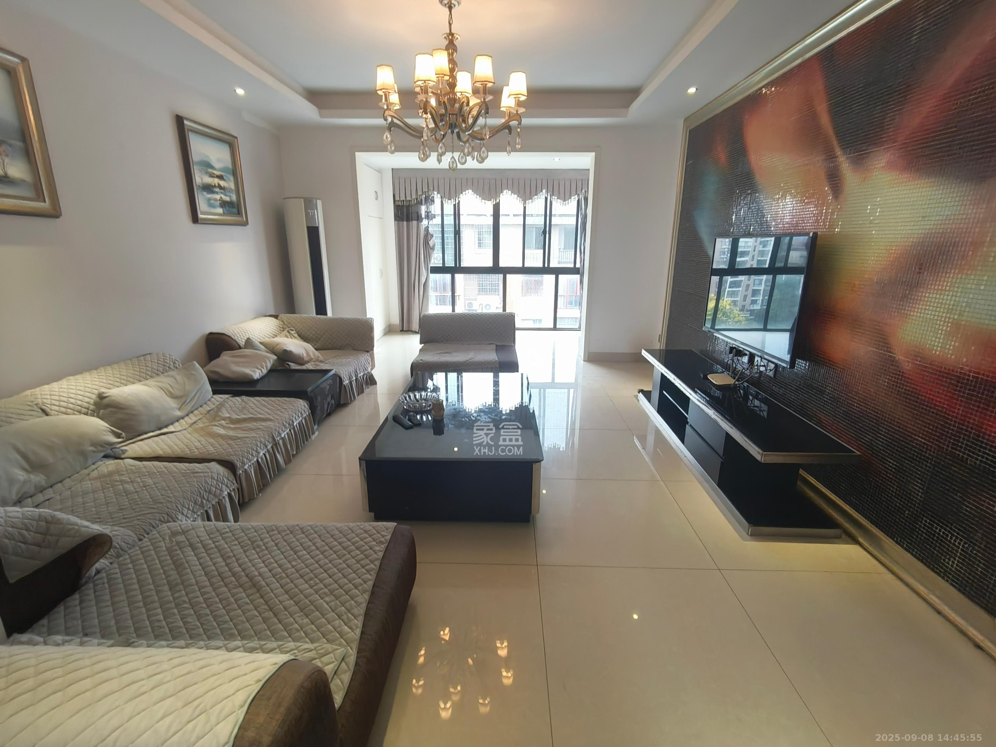 锦绣湘江 3室2厅2卫 1400.0元/月 锦绣湘江 3室2厅2卫 1400.0元/月室内图